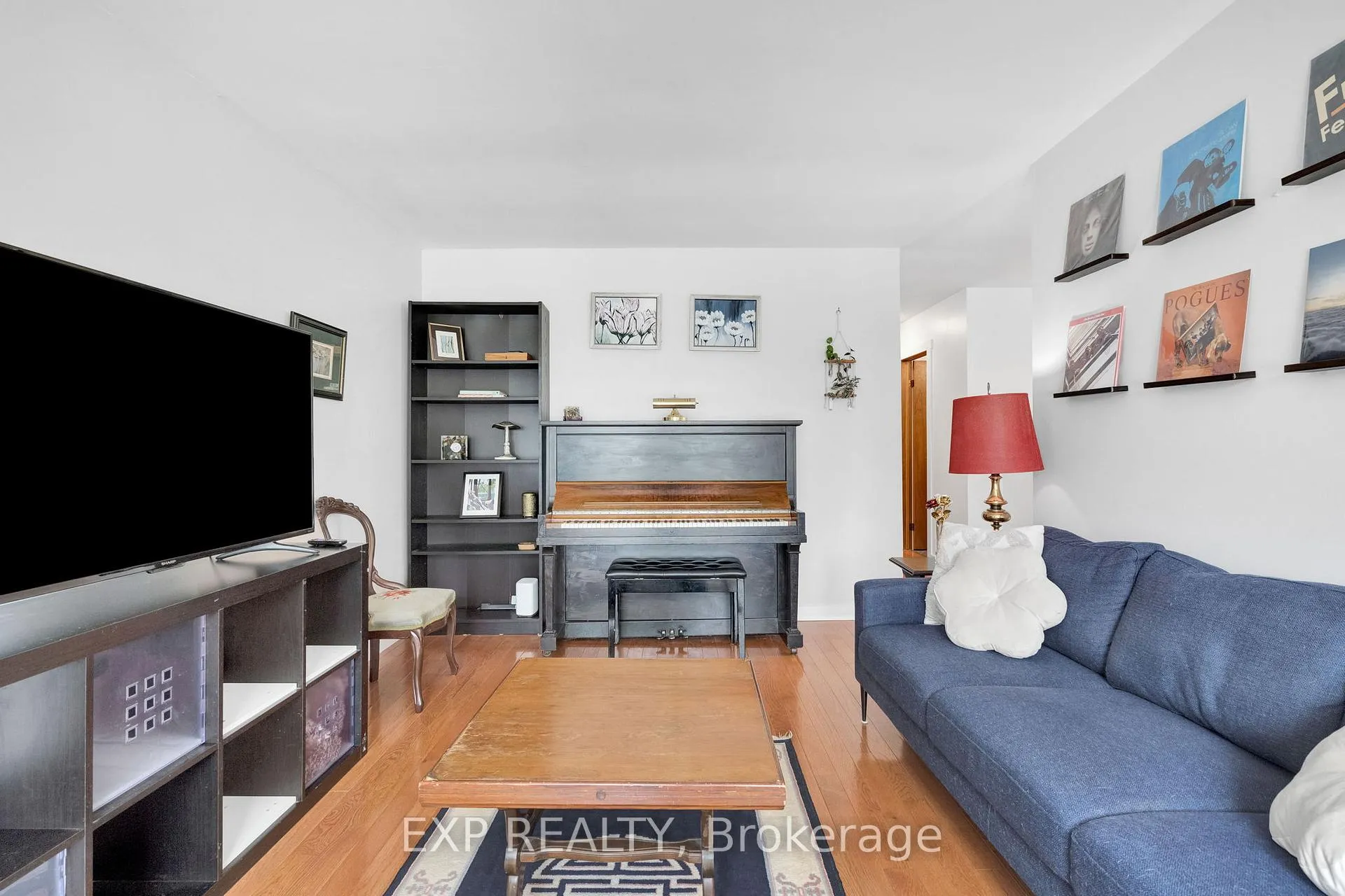 Photo 7 of 34 Taylor Crescent, St. Thomas — HOMEH