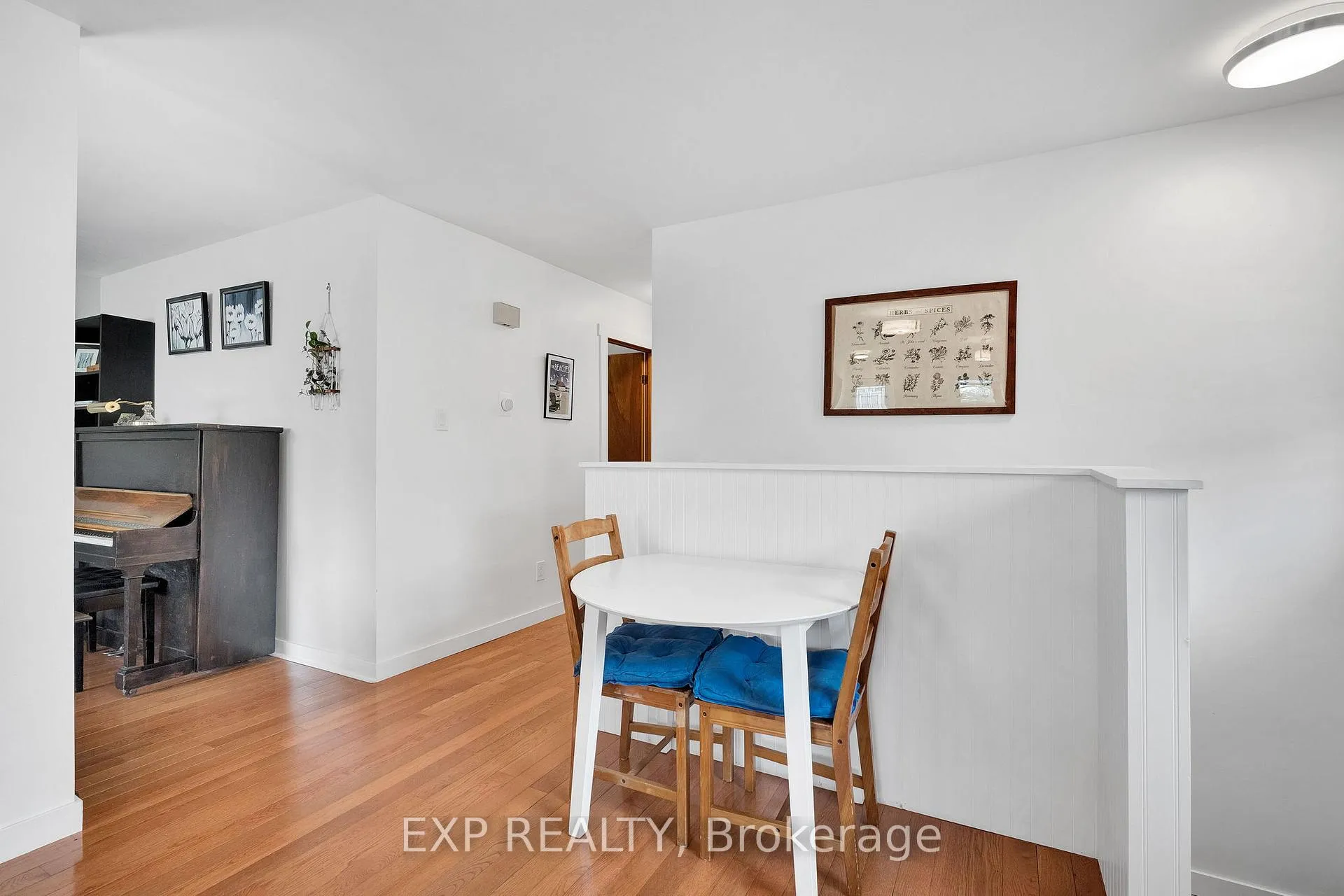 Photo 13 of 34 Taylor Crescent, St. Thomas — HOMEH