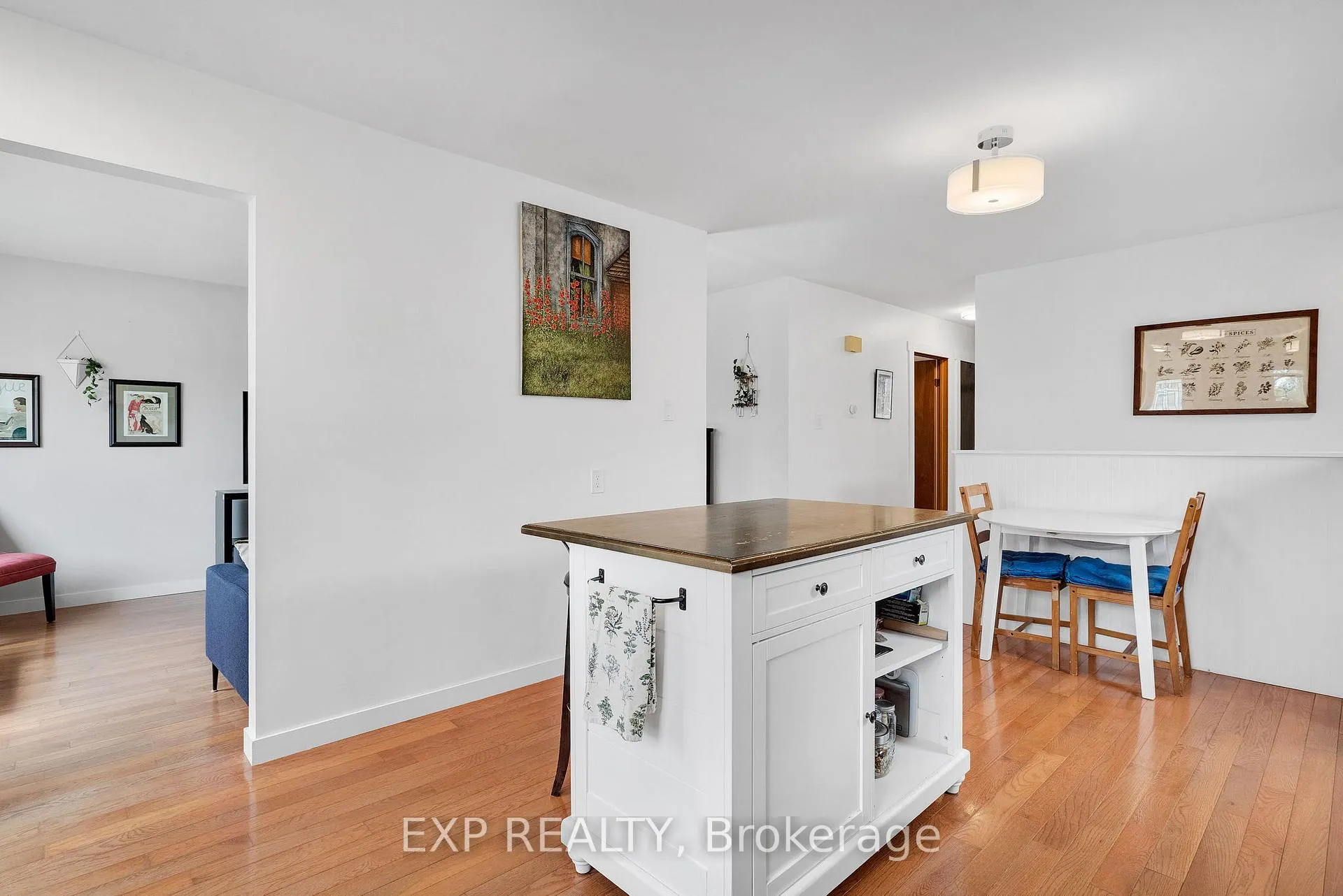Photo 19 of 34 Taylor Crescent, St. Thomas — HOMEH