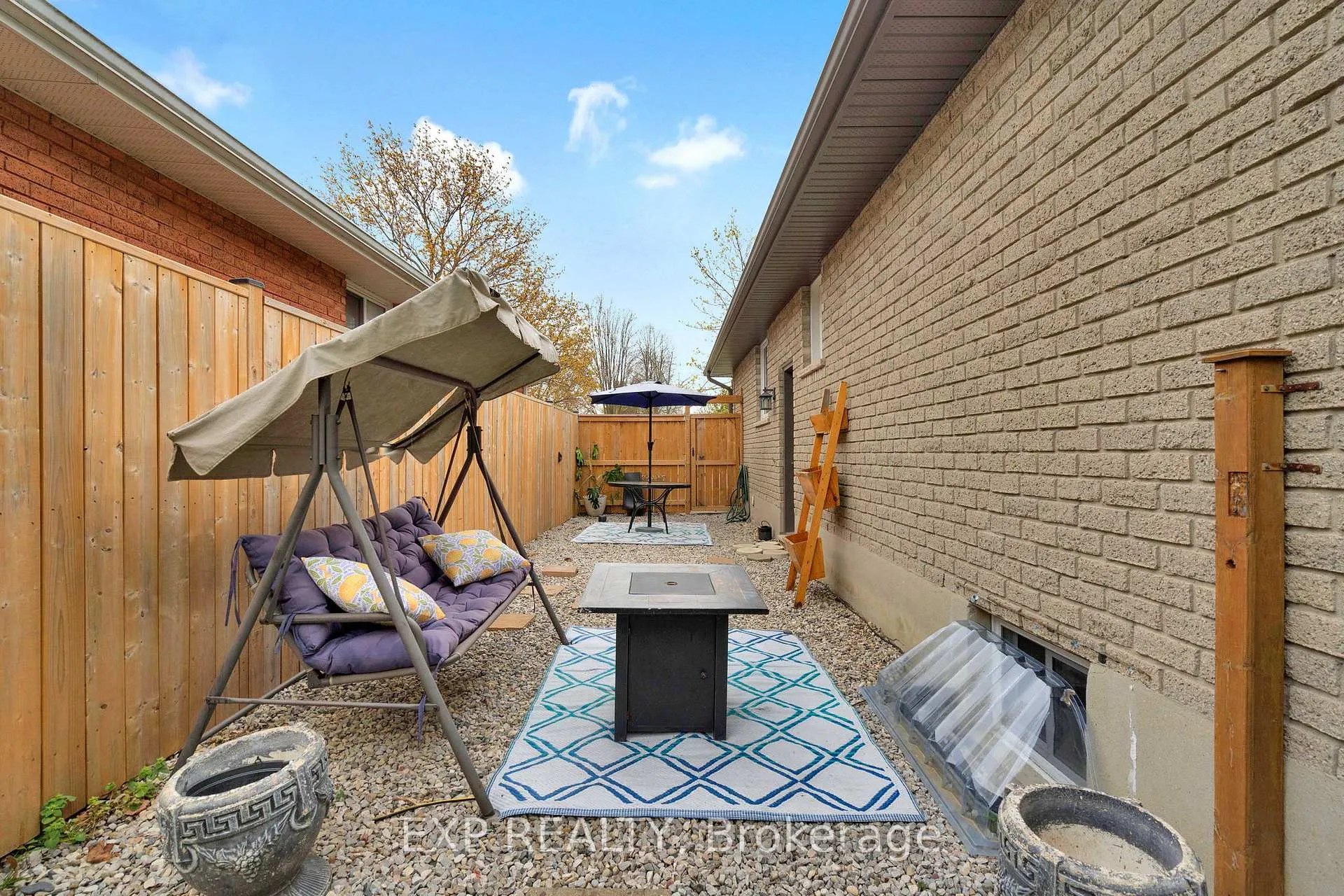 Photo 41 of 34 Taylor Crescent, St. Thomas — HOMEH