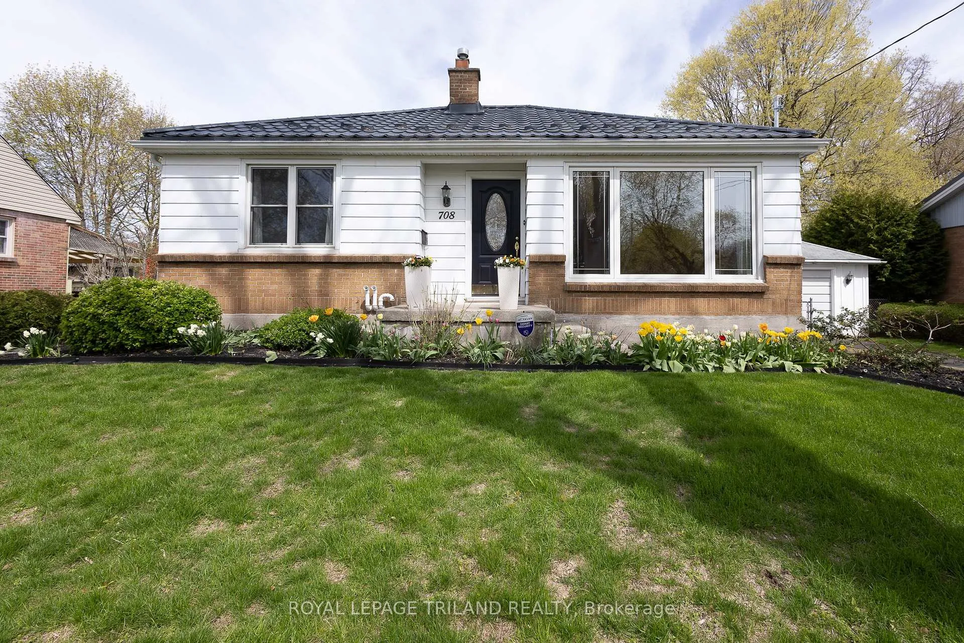 Photo 1 of 708 Norwood Avenue, London, East A — HOMEH