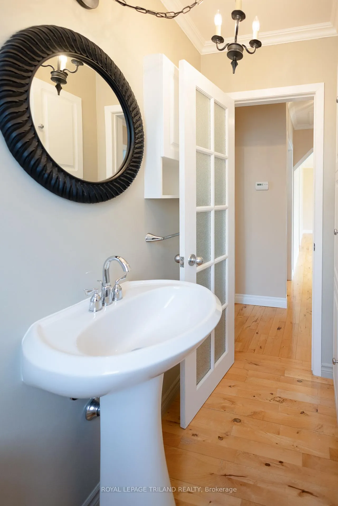 Photo 19 of 708 Norwood Avenue, London, East A — HOMEH