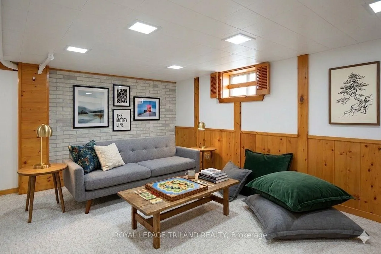 Photo 21 of 708 Norwood Avenue, London, East A — HOMEH
