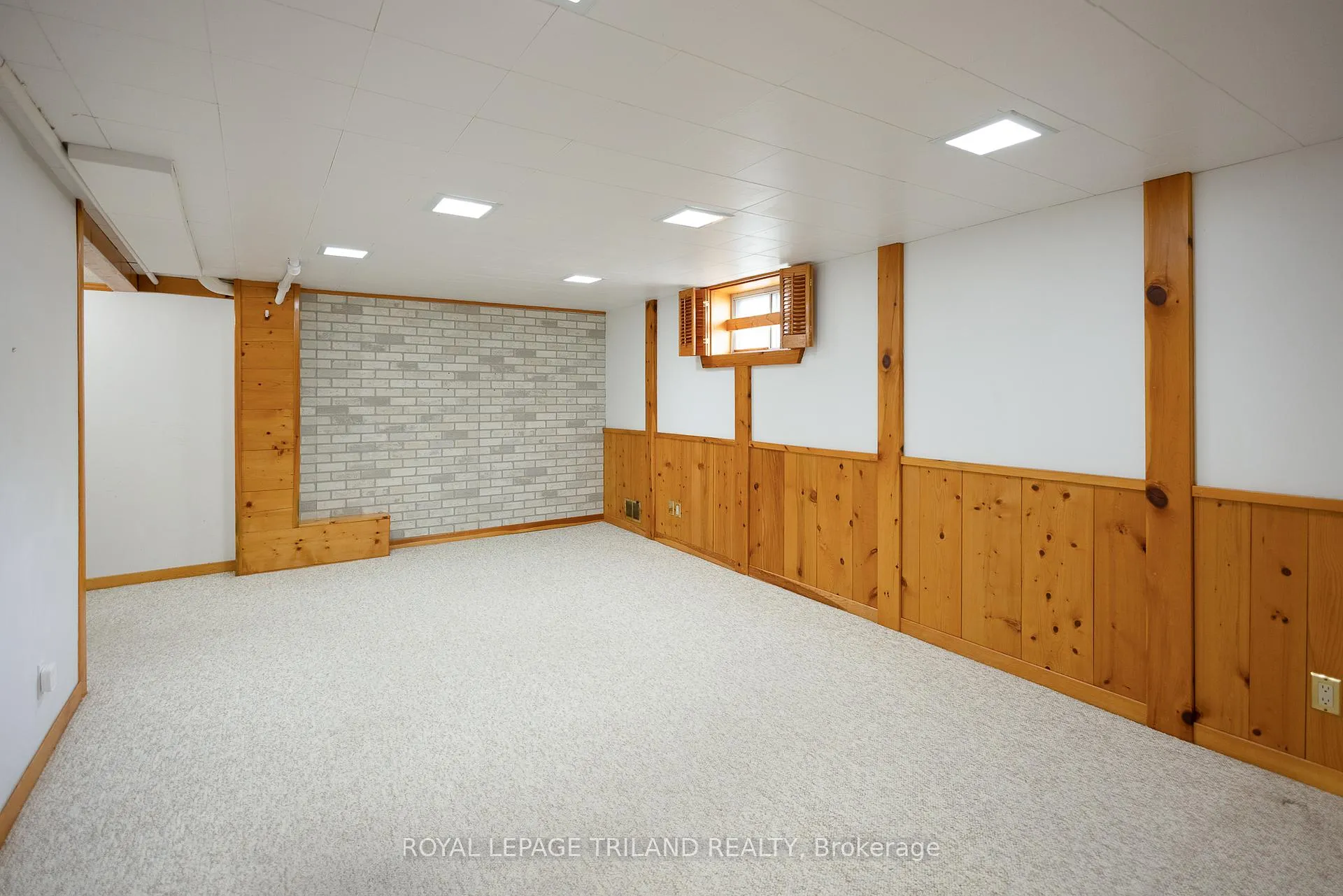 Photo 22 of 708 Norwood Avenue, London, East A — HOMEH