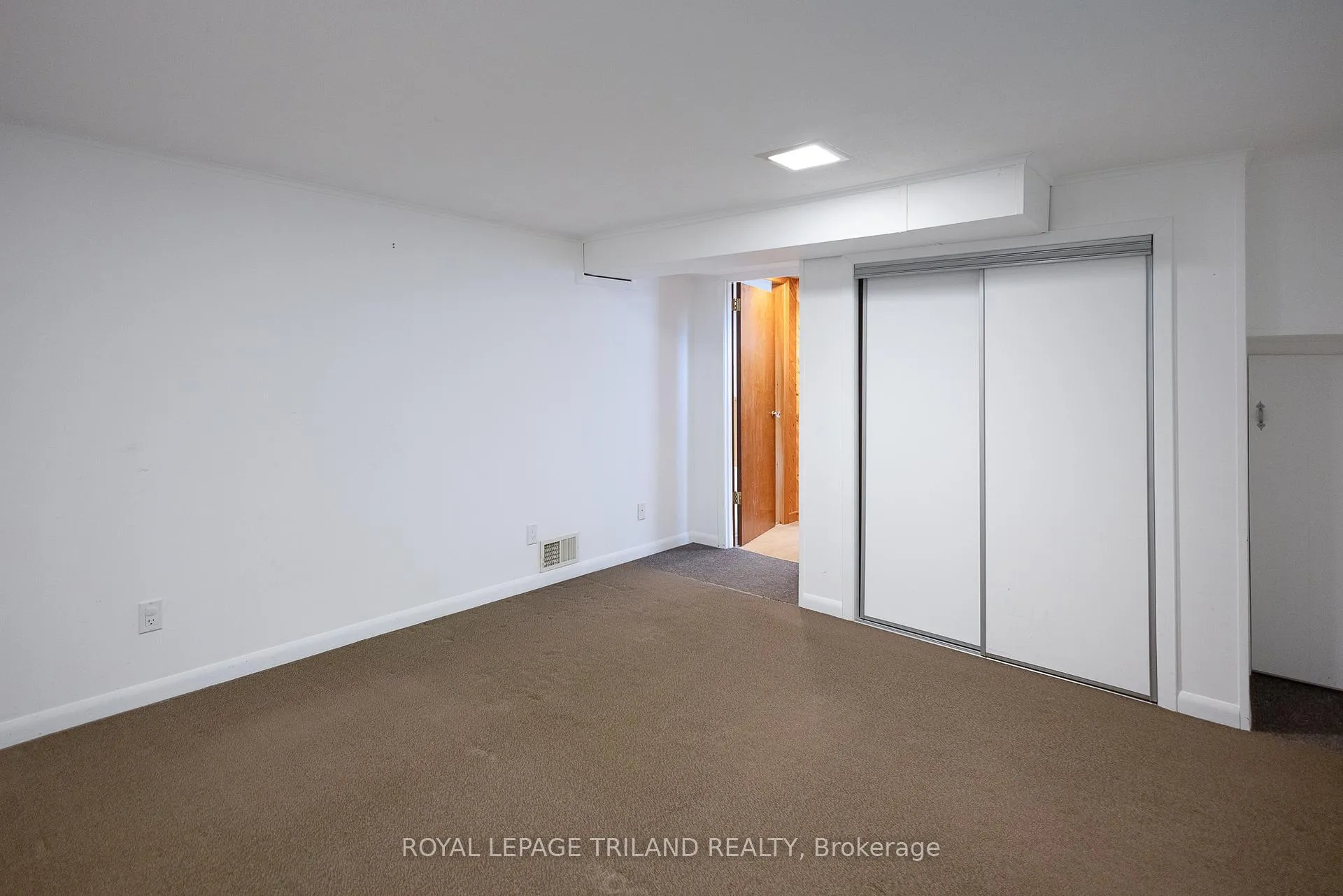 Photo 26 of 708 Norwood Avenue, London, East A — HOMEH