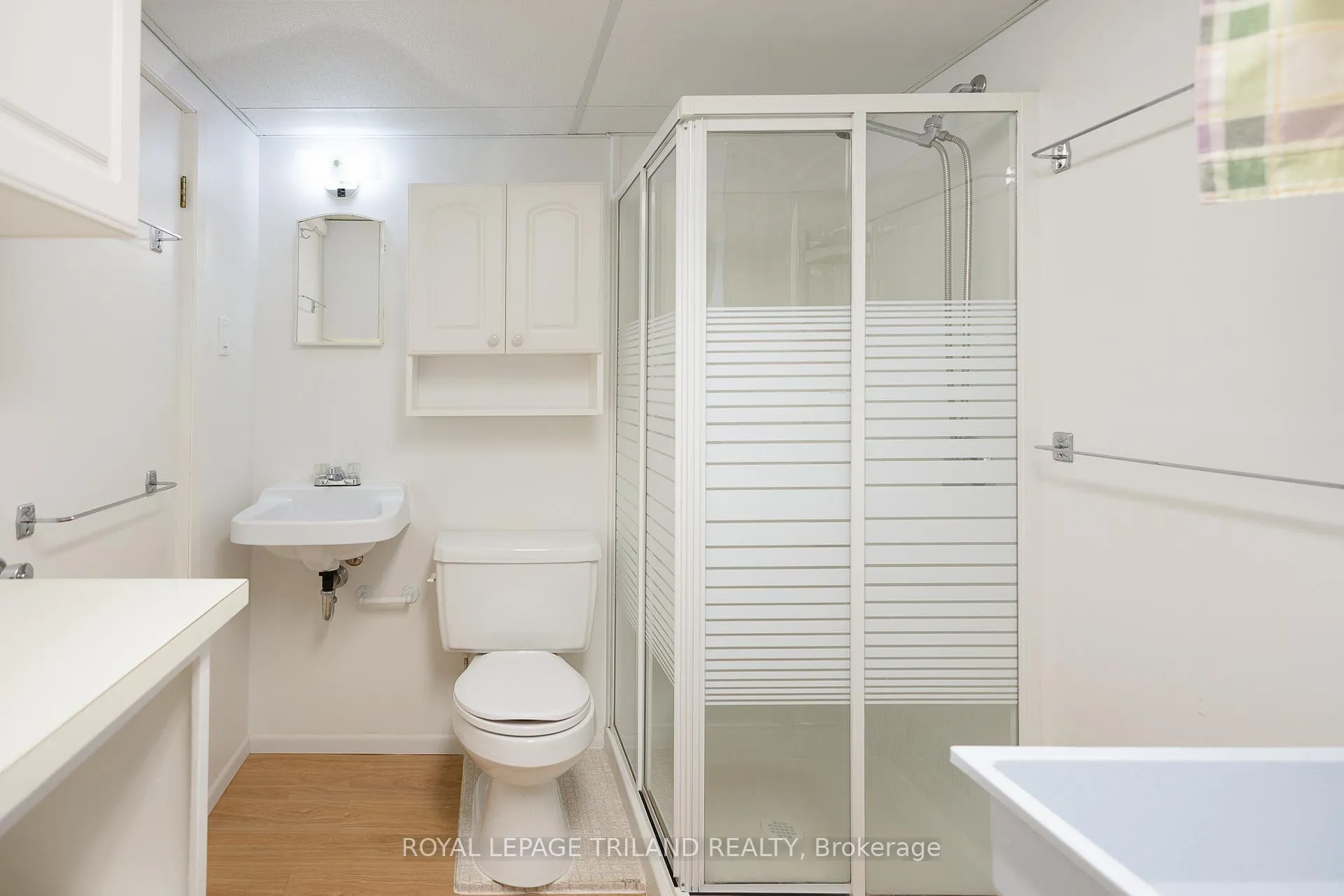 Photo 27 of 708 Norwood Avenue, London, East A — HOMEH