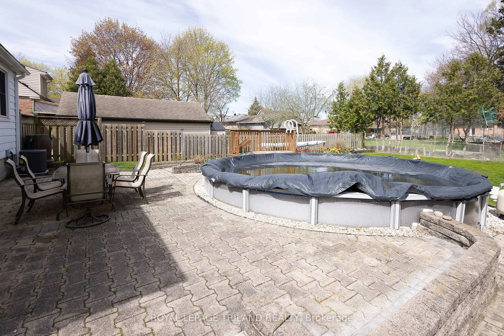Photo 35 of 708 Norwood Avenue, London, East A — HOMEH