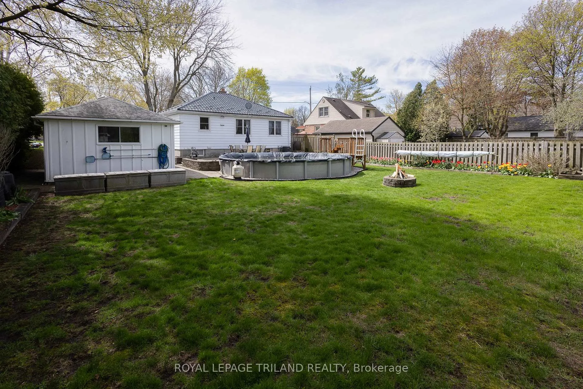 Photo 41 of 708 Norwood Avenue, London, East A — HOMEH