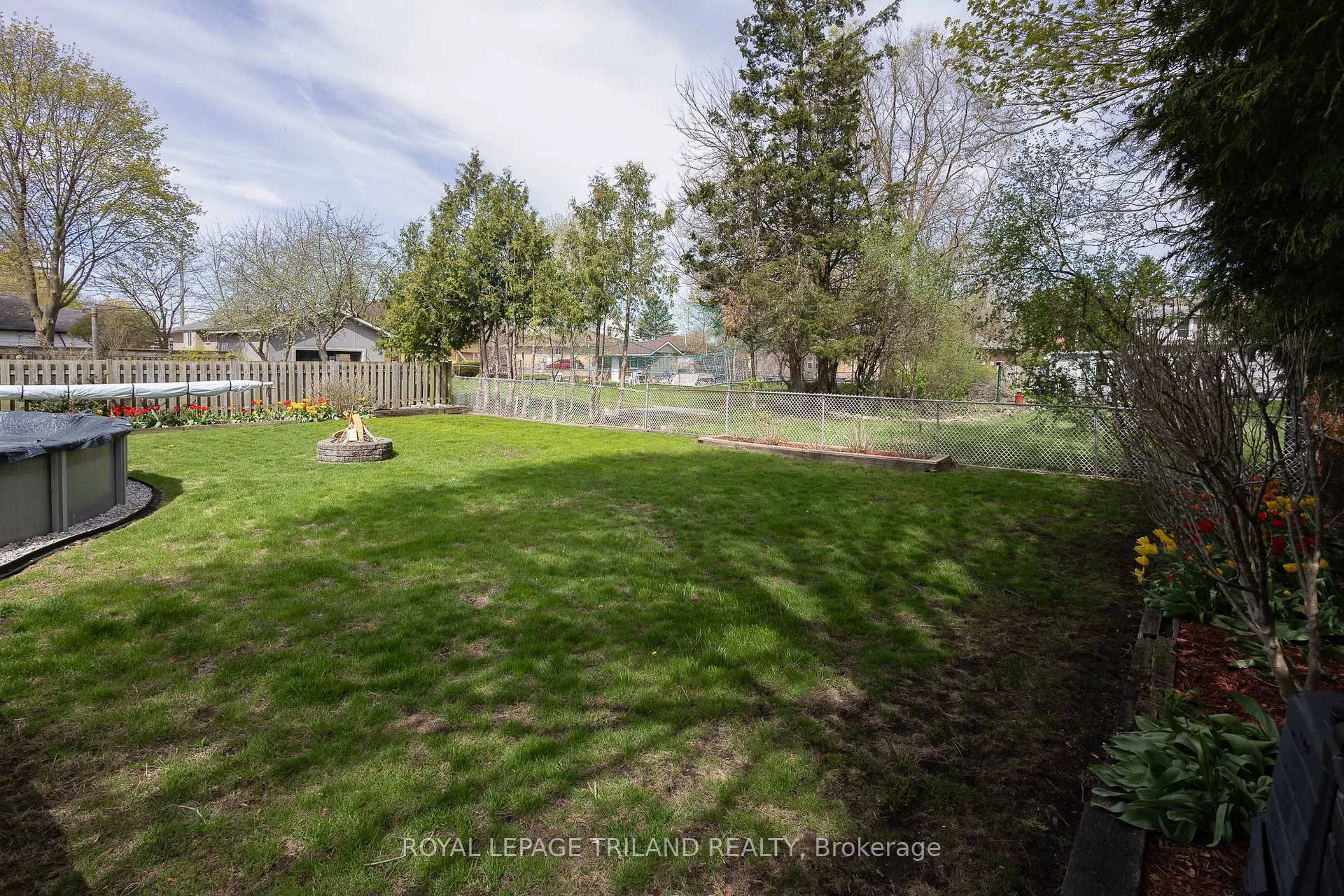 Photo 42 of 708 Norwood Avenue, London, East A — HOMEH