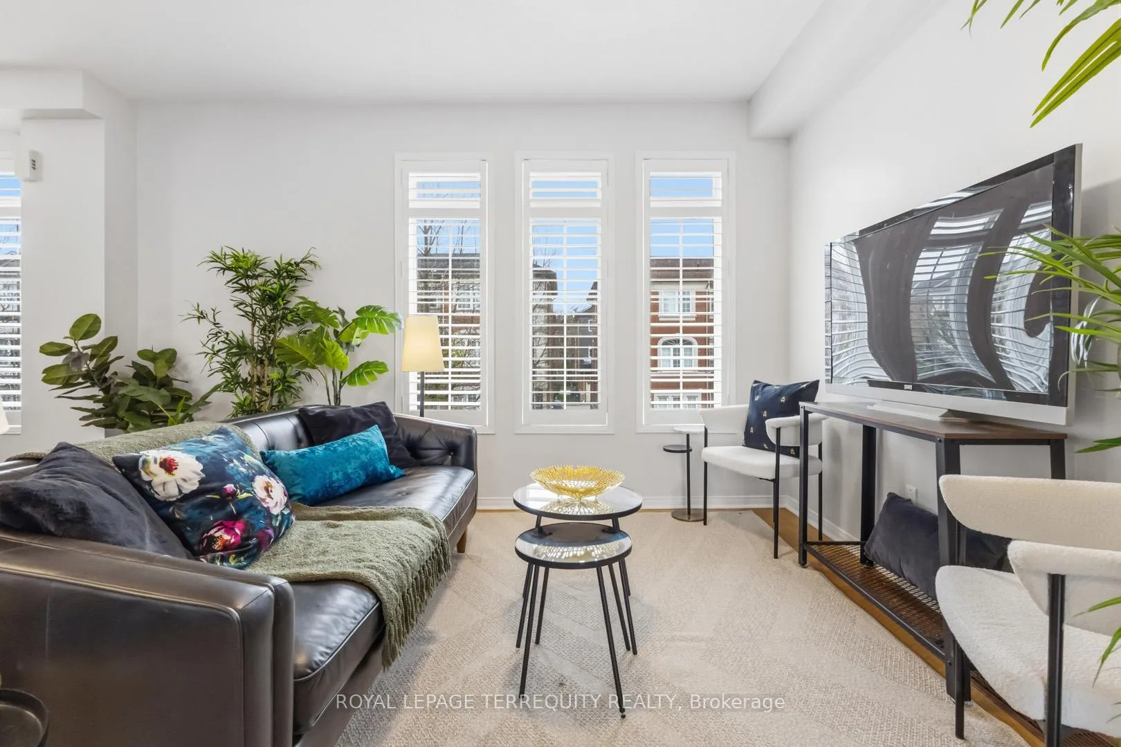 Photo 9 of 70 Stagecoach Circle, Scarborough, Centennial Scarborough — HOMEH