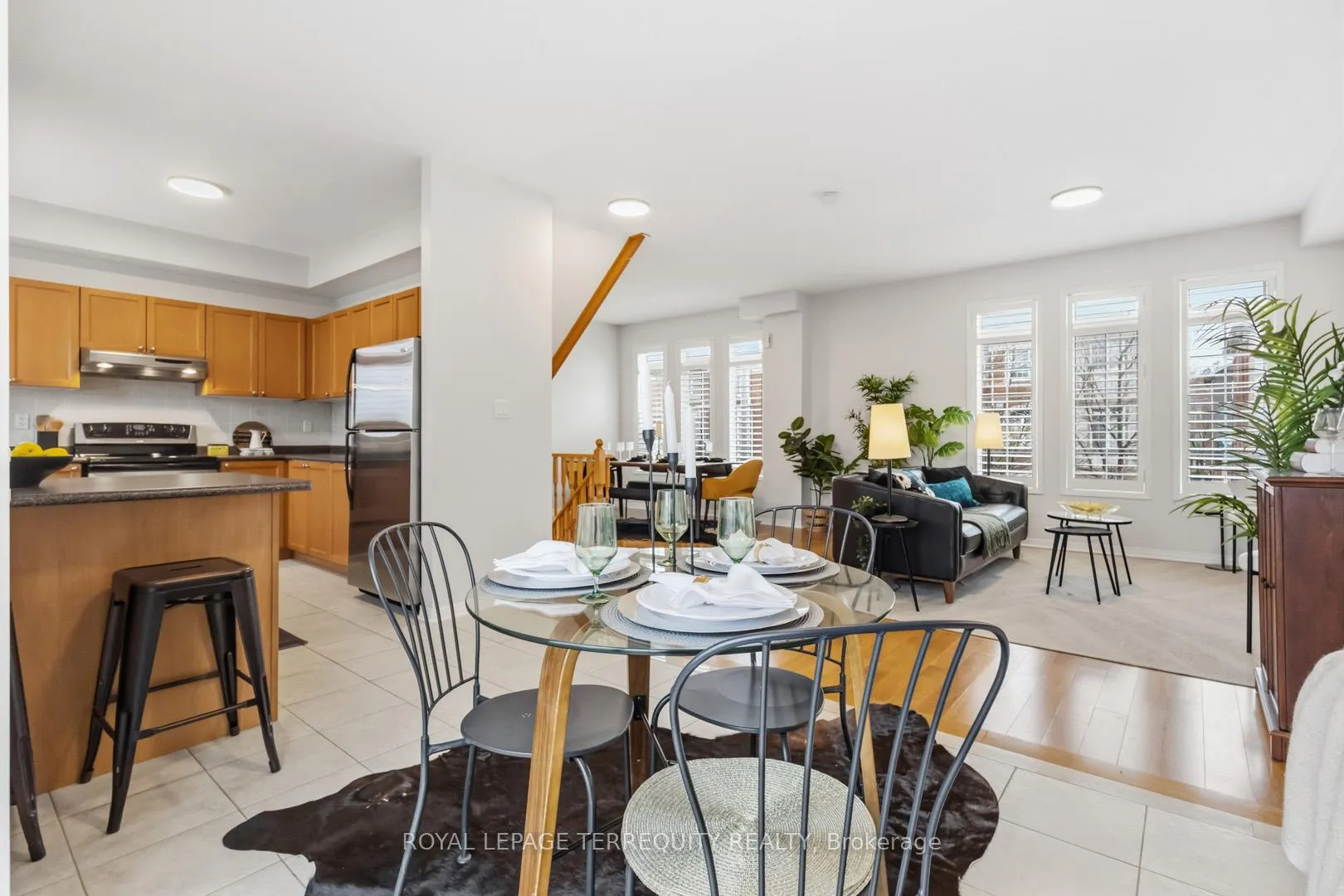 Photo 10 of 70 Stagecoach Circle, Scarborough, Centennial Scarborough — HOMEH