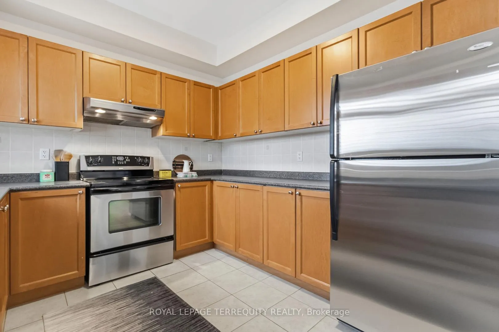 Photo 17 of 70 Stagecoach Circle, Scarborough, Centennial Scarborough — HOMEH