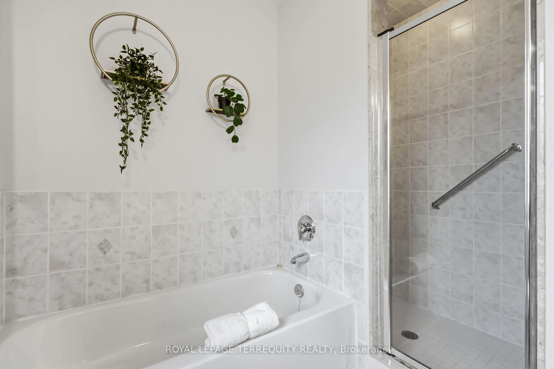 Photo 24 of 70 Stagecoach Circle, Scarborough, Centennial Scarborough — HOMEH