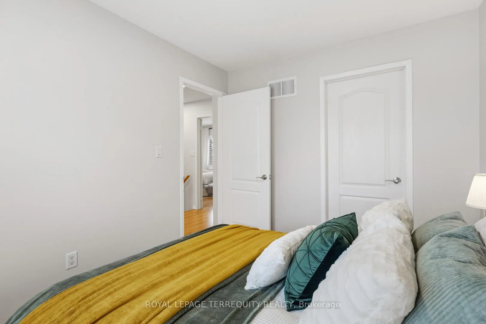 Photo 26 of 70 Stagecoach Circle, Scarborough, Centennial Scarborough — HOMEH