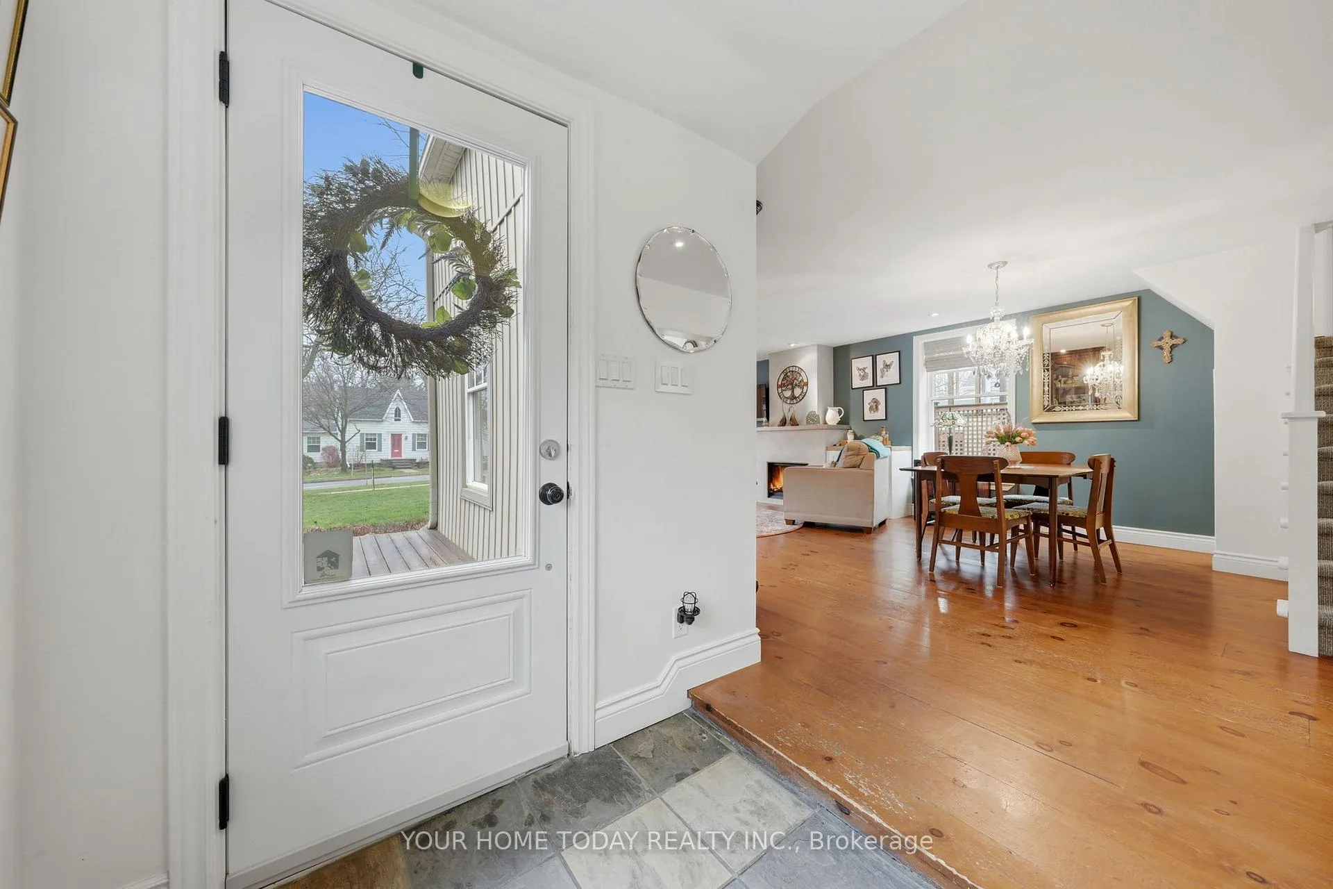 Photo 5 of 36 Queen Street, Halton Hills, Georgetown — HOMEH