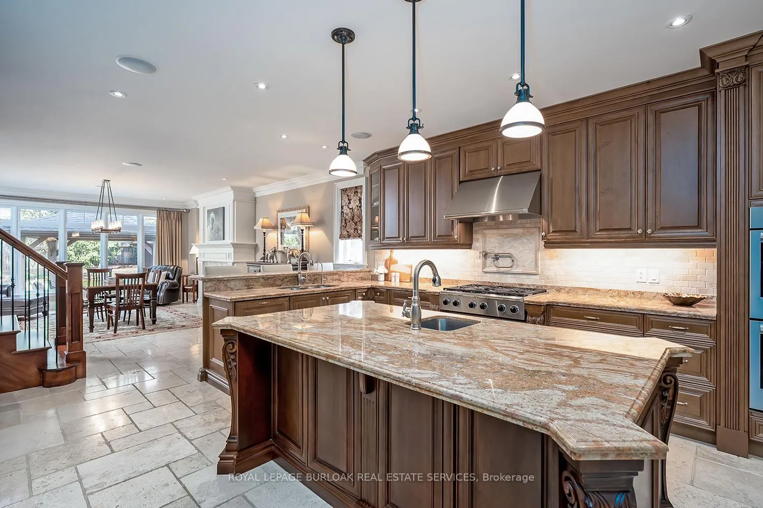 Photo 5 of 259 Wilton Street, Burlington, Roseland — HOMEH