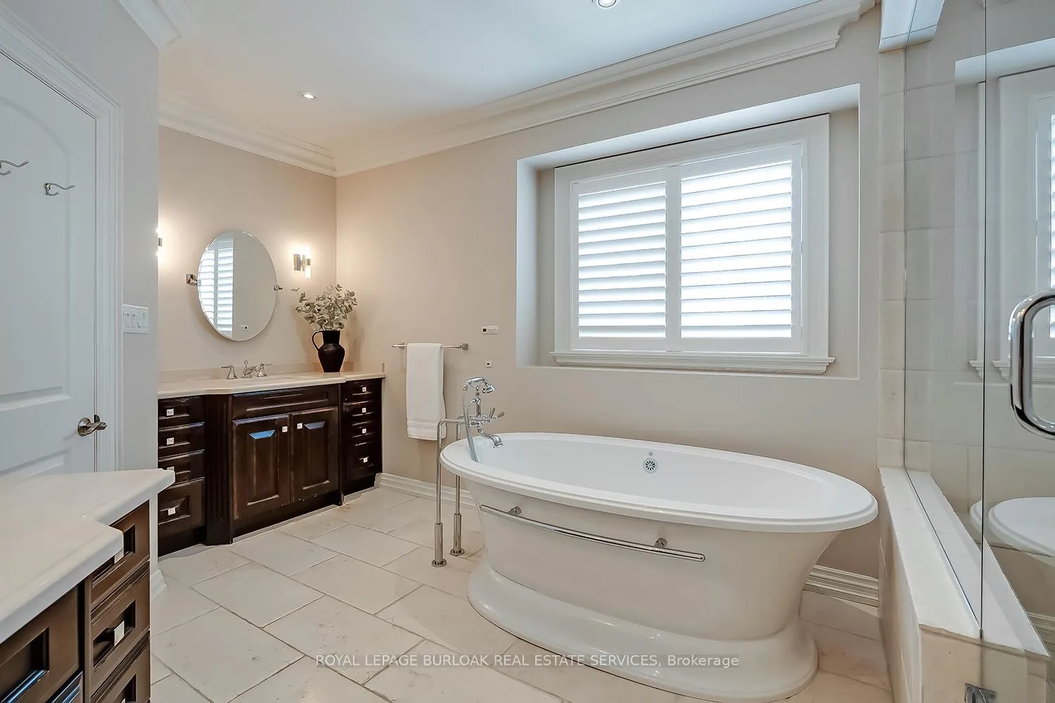 Photo 24 of 259 Wilton Street, Burlington, Roseland — HOMEH