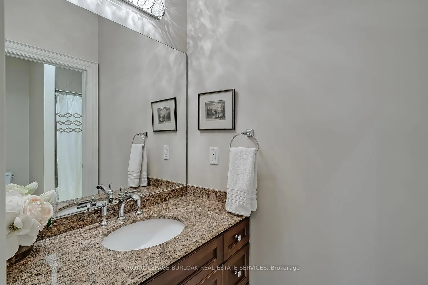 Photo 33 of 259 Wilton Street, Burlington, Roseland — HOMEH