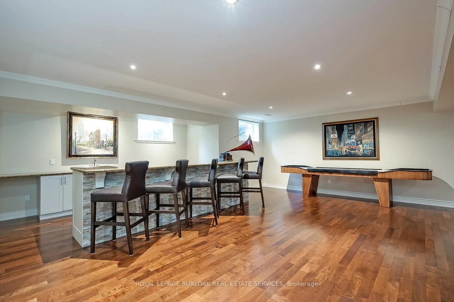 Photo 39 of 259 Wilton Street, Burlington, Roseland — HOMEH