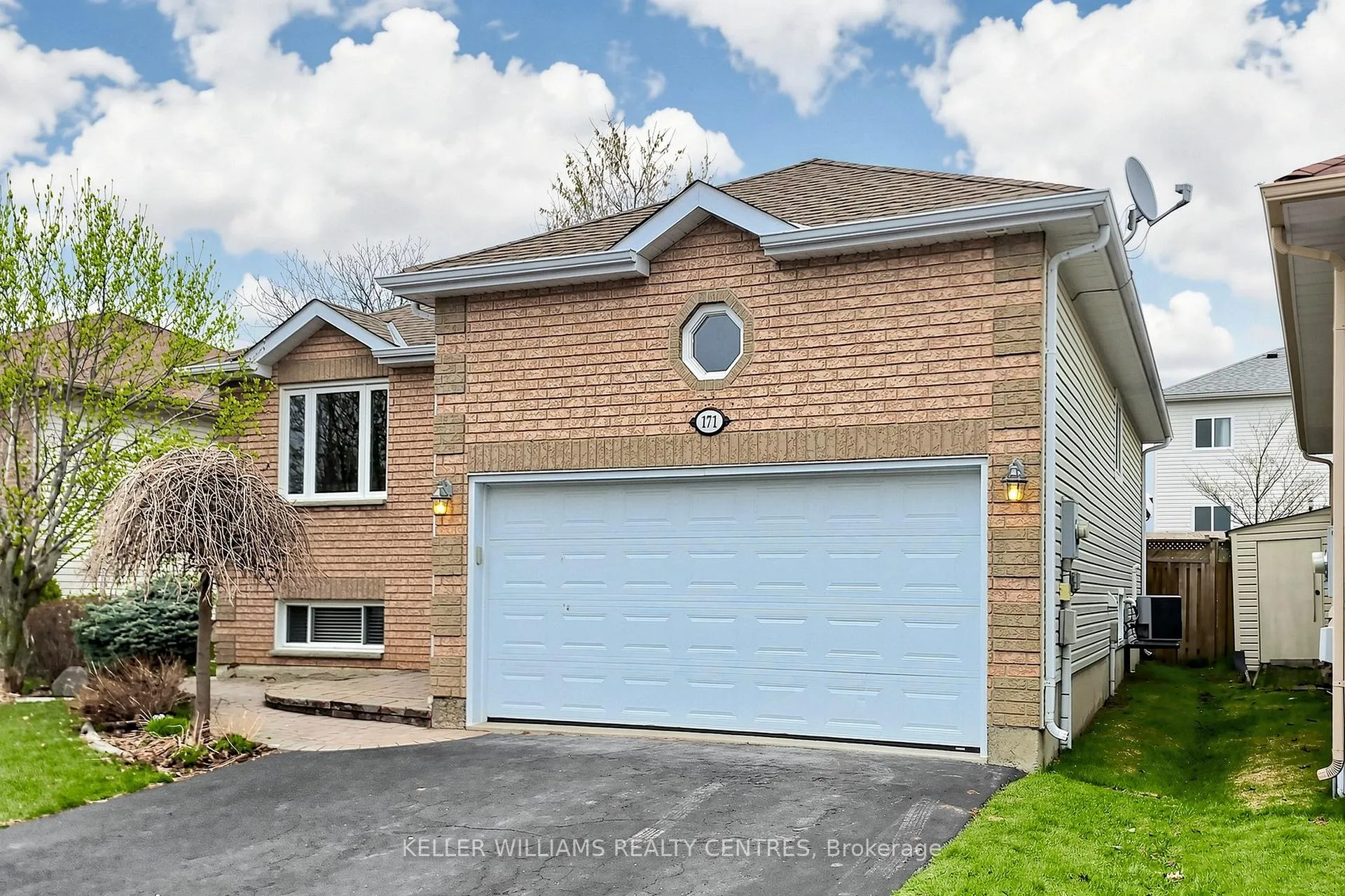 Photo 3 of 171 Marsellus Drive, Barrie, Holly — HOMEH