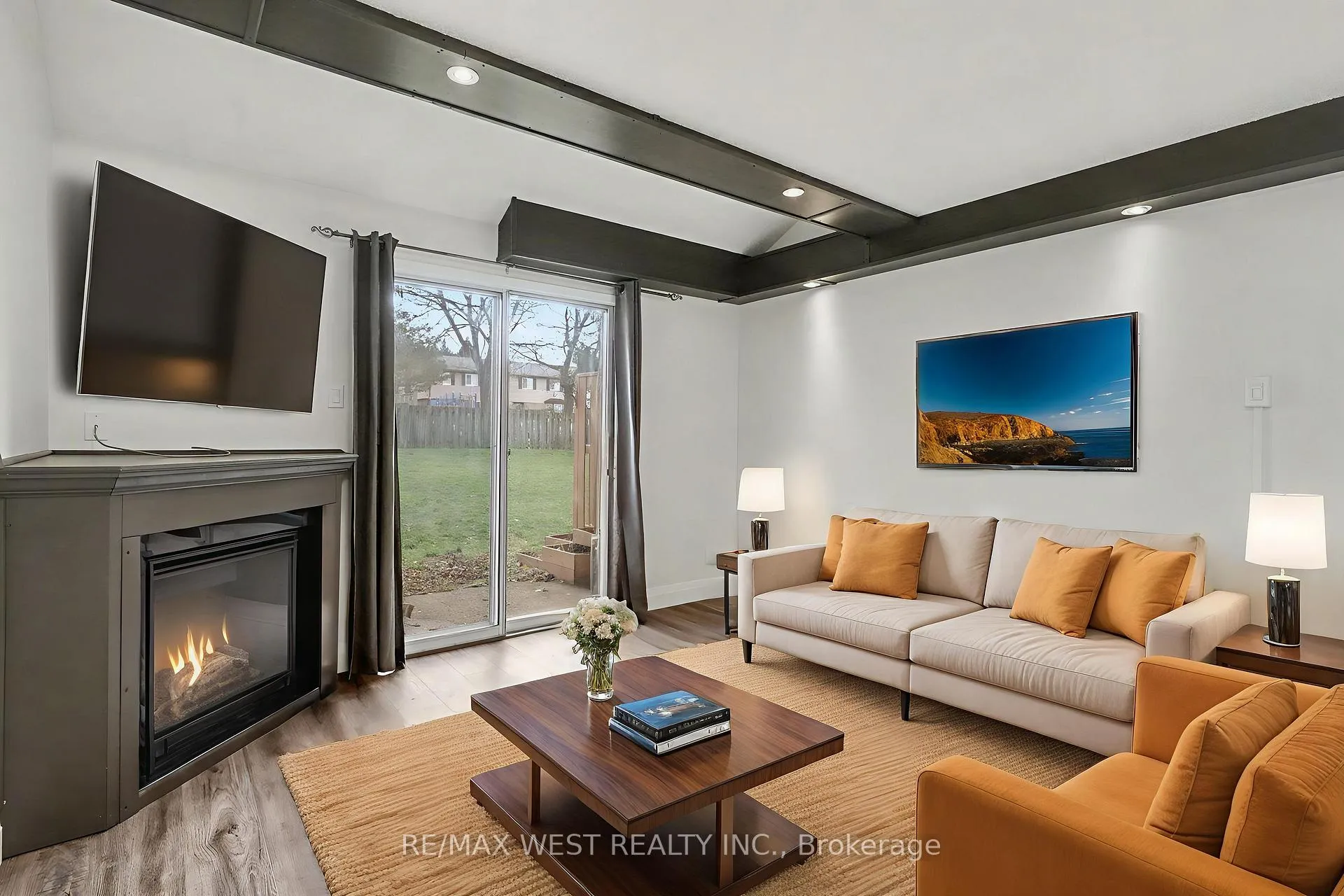 Photo 1 of Unit 37, 67 Valleyview Road, Kitchener, Laurentian Hills — HOMEH