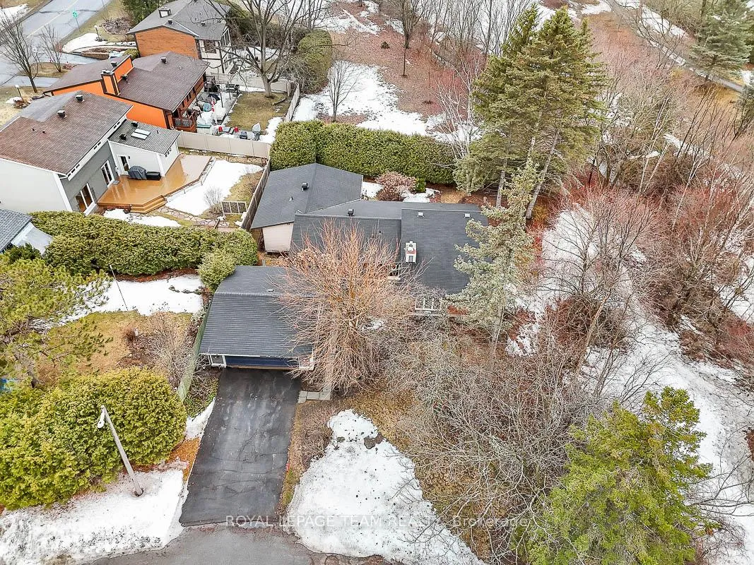 Photo 1 of 26 Amundsen Crescent, Ottawa, Kanata - Katimavik — HOMEH