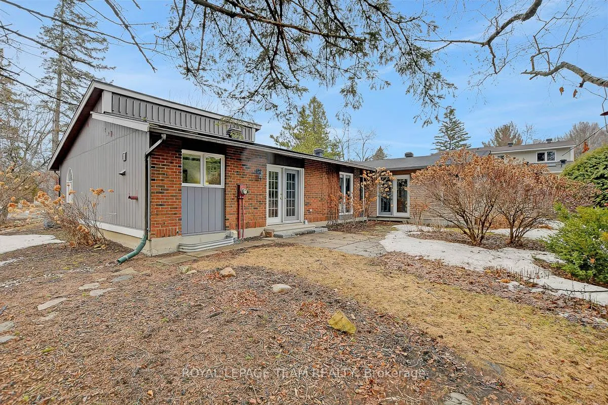 Photo 23 of 26 Amundsen Crescent, Ottawa, Kanata - Katimavik — HOMEH