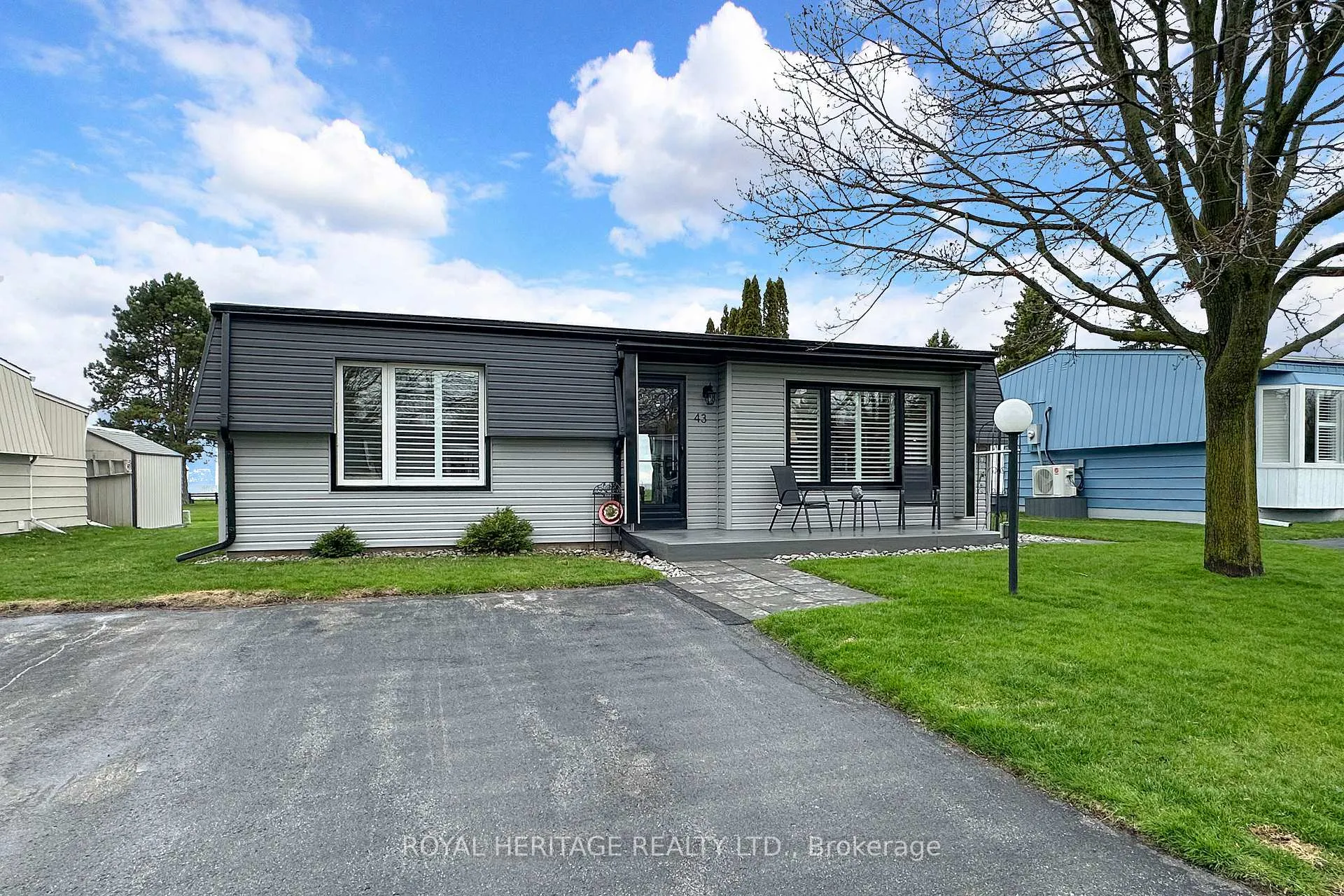Photo 1 of 43 Bluffs Road, Clarington, Bowmanville — HOMEH