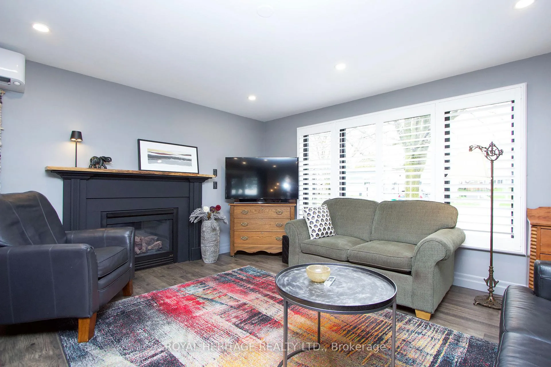 Photo 5 of 43 Bluffs Road, Clarington, Bowmanville — HOMEH