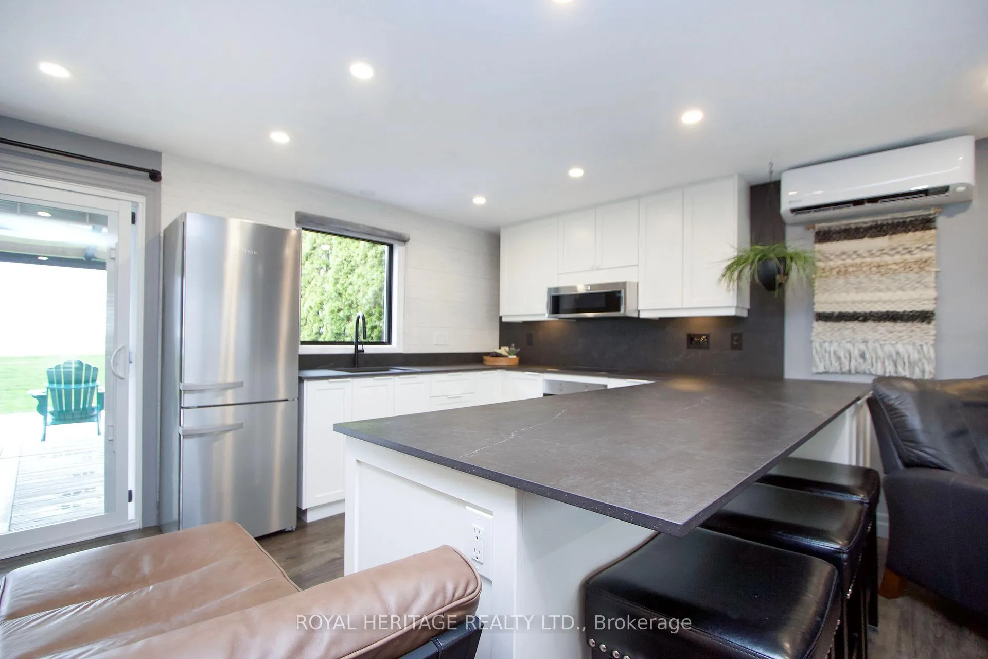 Photo 10 of 43 Bluffs Road, Clarington, Bowmanville — HOMEH