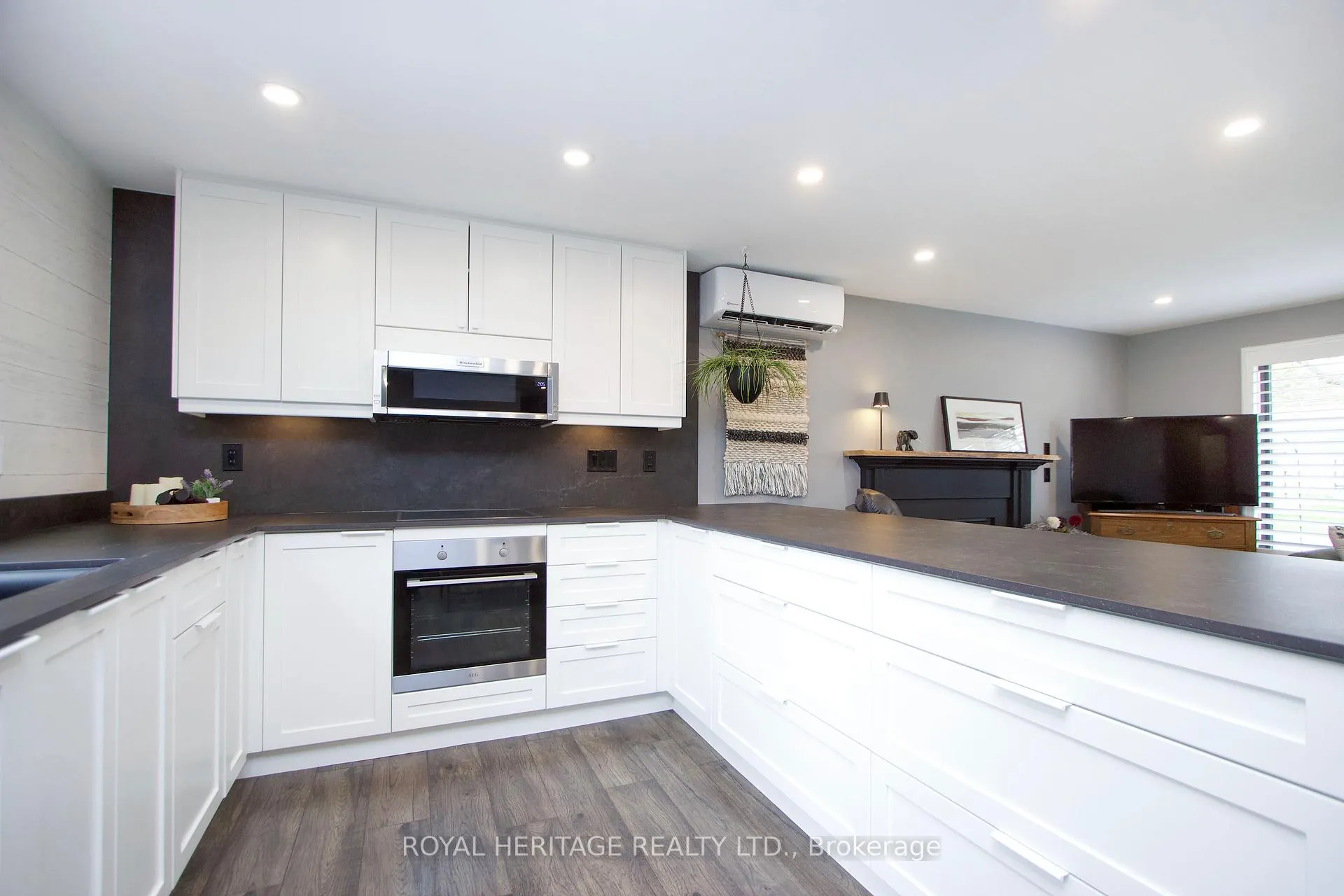 Photo 13 of 43 Bluffs Road, Clarington, Bowmanville — HOMEH