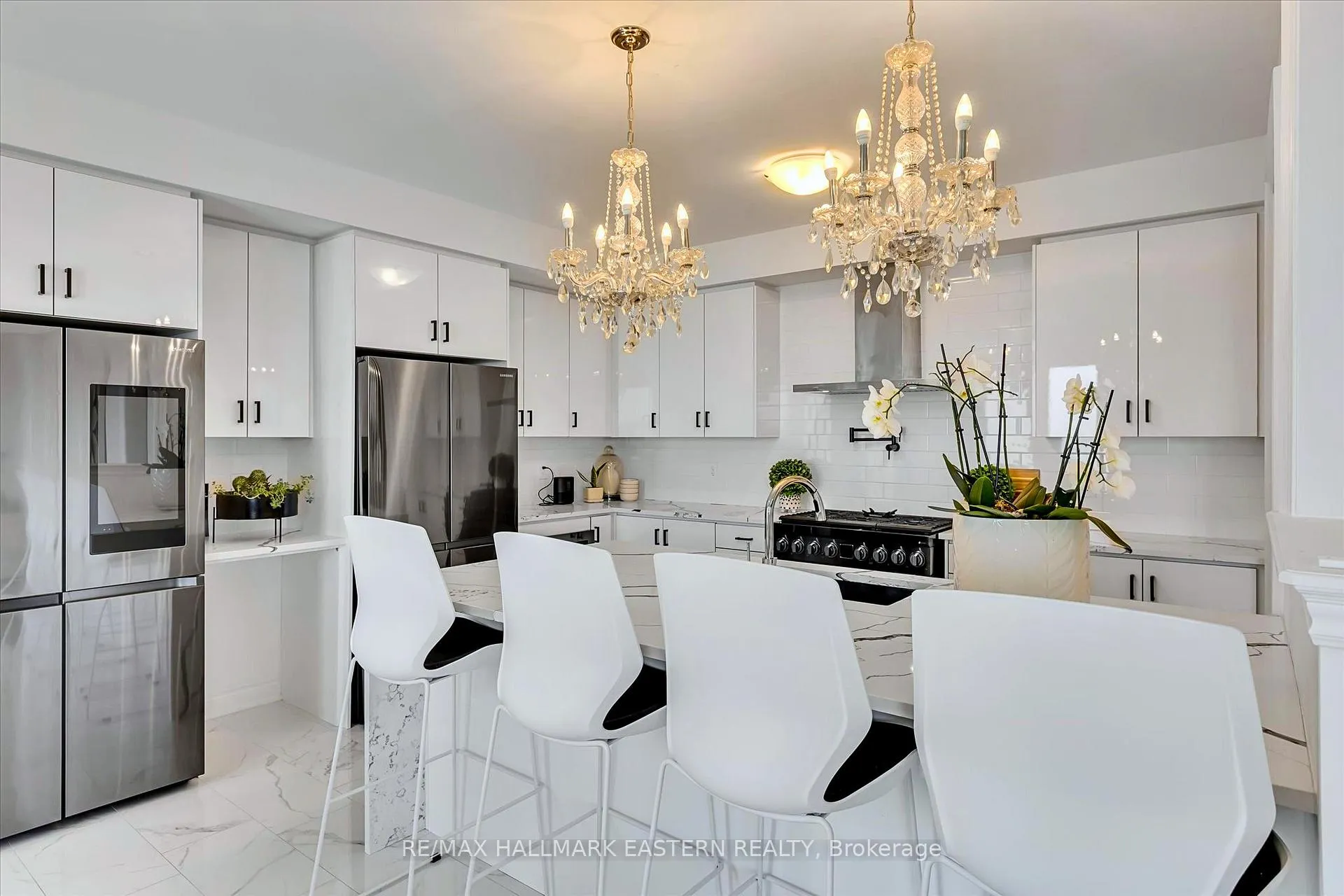 Photo 14 of 118 Whitehand Drive, Clarington, Newcastle — HOMEH