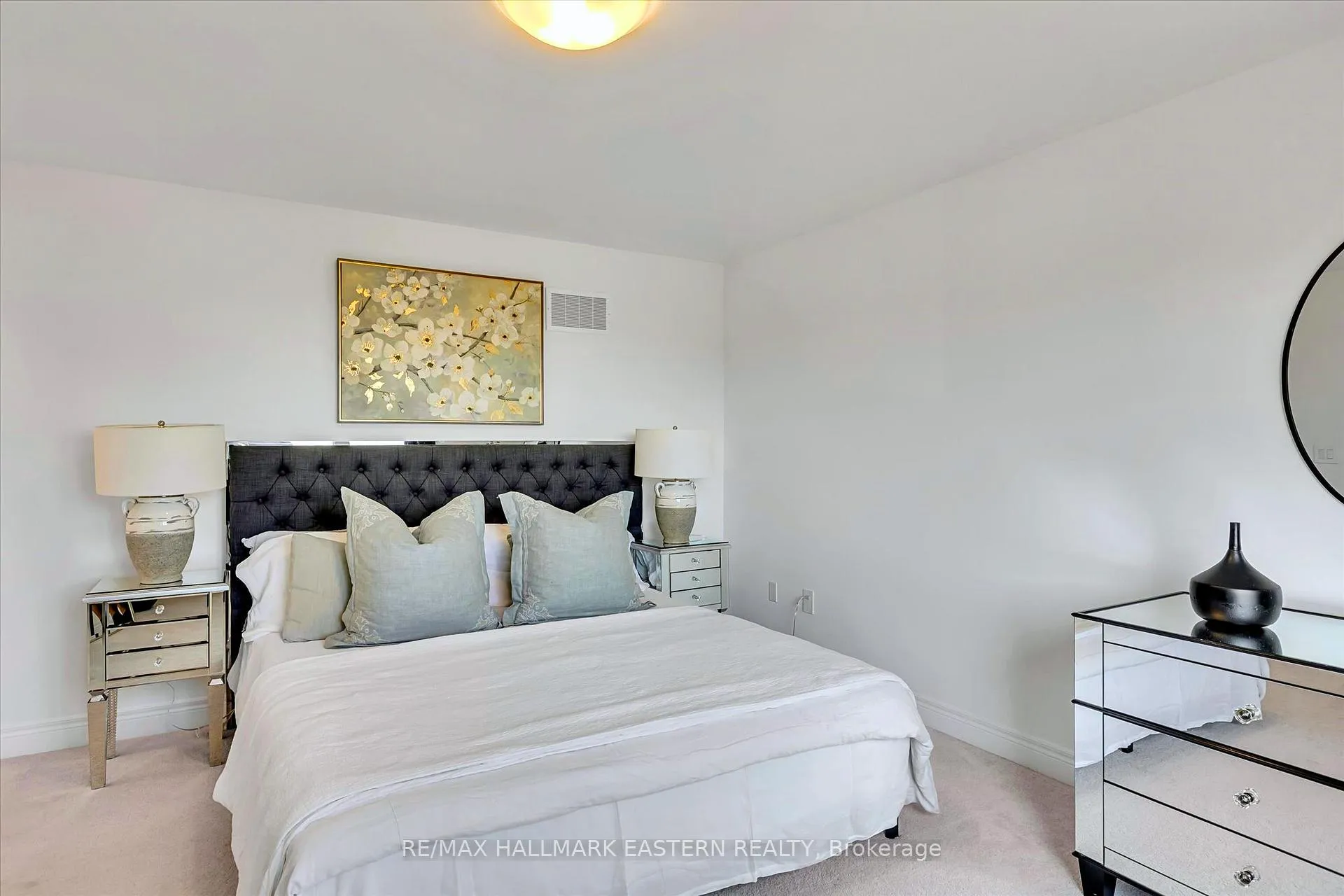 Photo 25 of 118 Whitehand Drive, Clarington, Newcastle — HOMEH