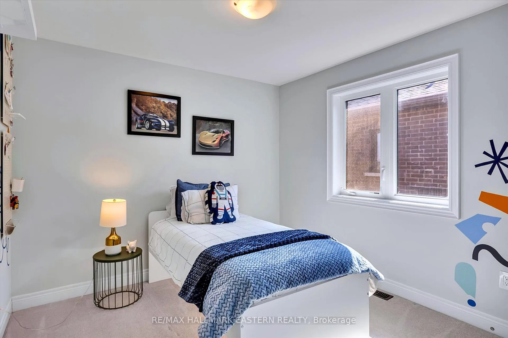 Photo 32 of 118 Whitehand Drive, Clarington, Newcastle — HOMEH