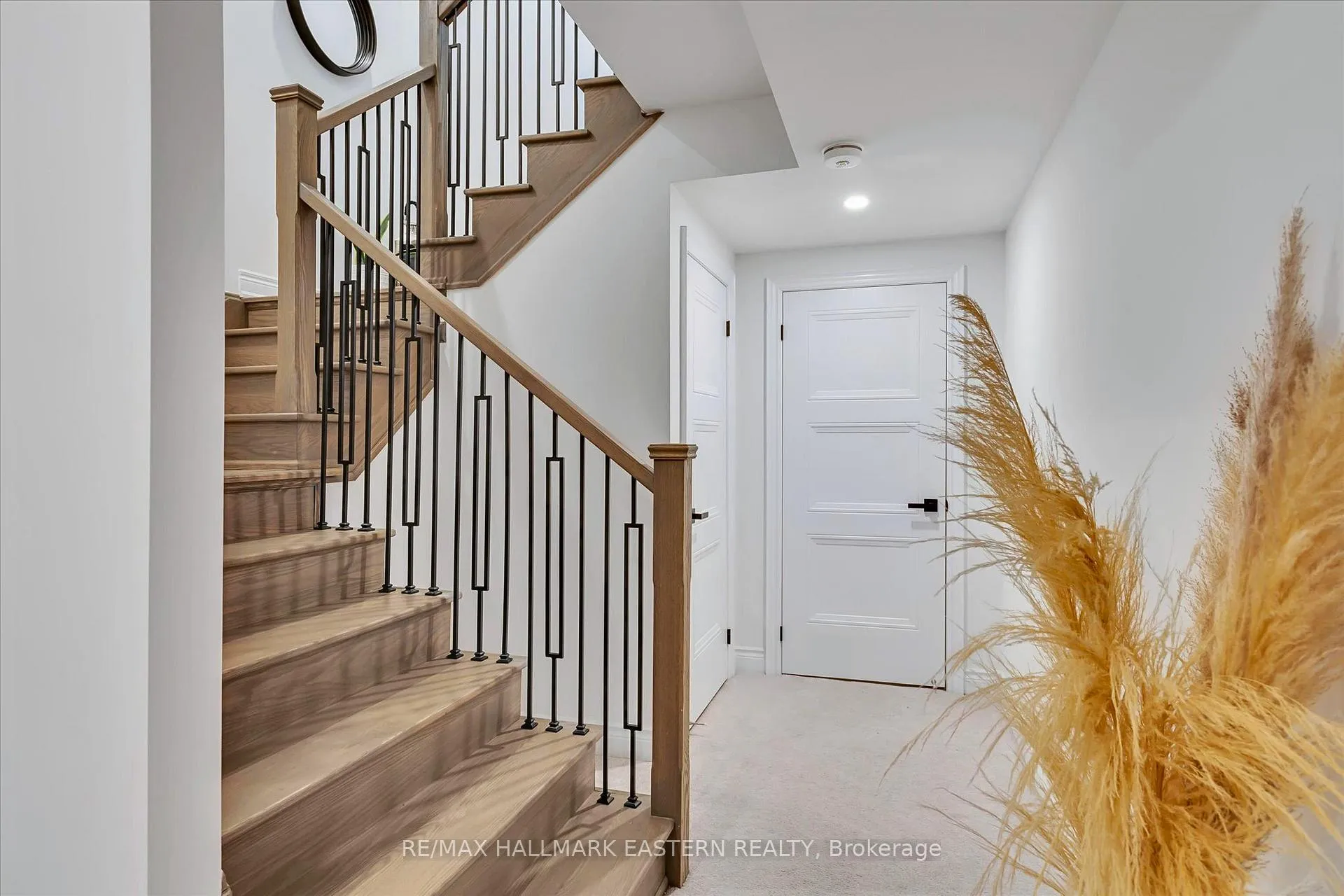Photo 38 of 118 Whitehand Drive, Clarington, Newcastle — HOMEH