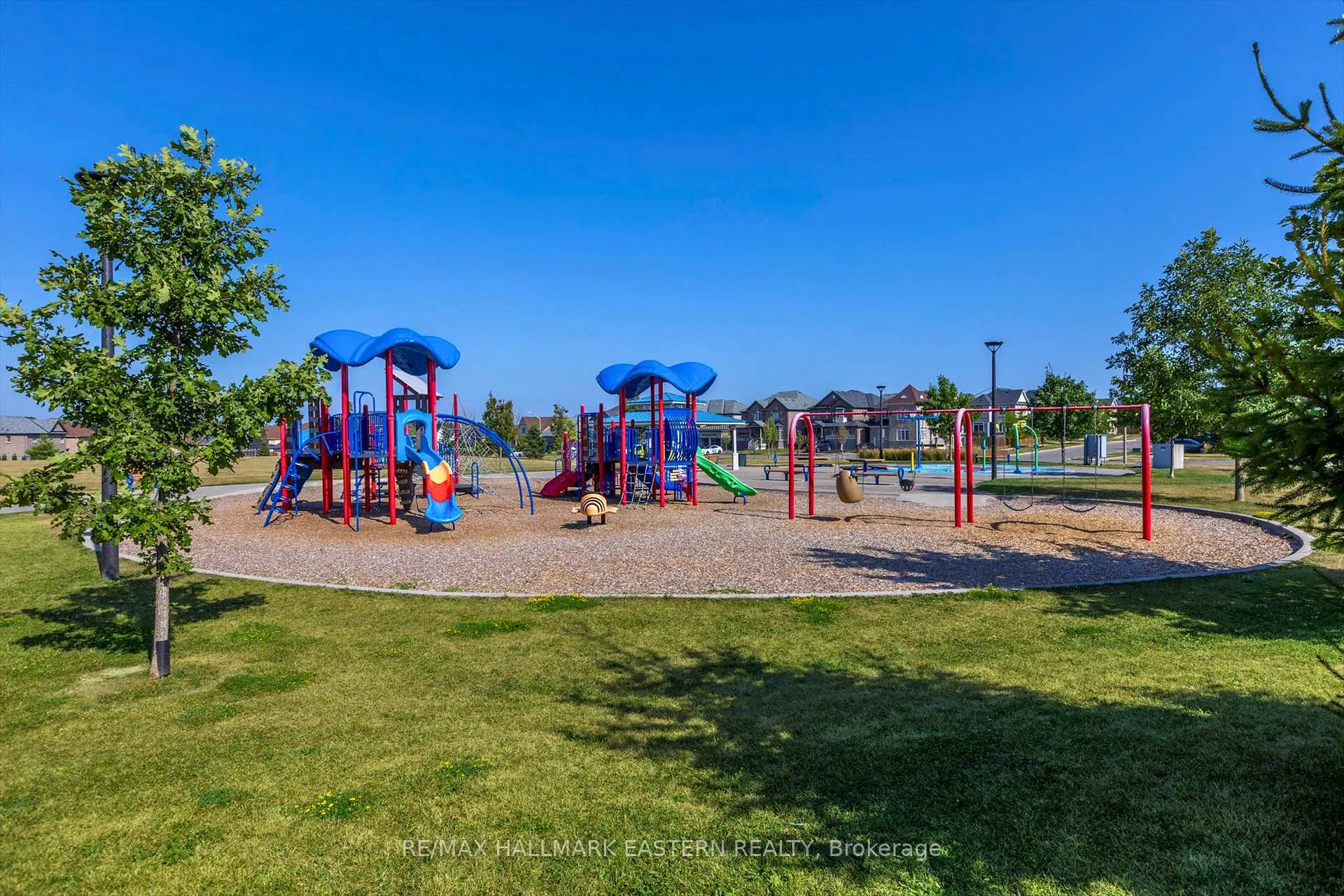 Photo 45 of 118 Whitehand Drive, Clarington, Newcastle — HOMEH