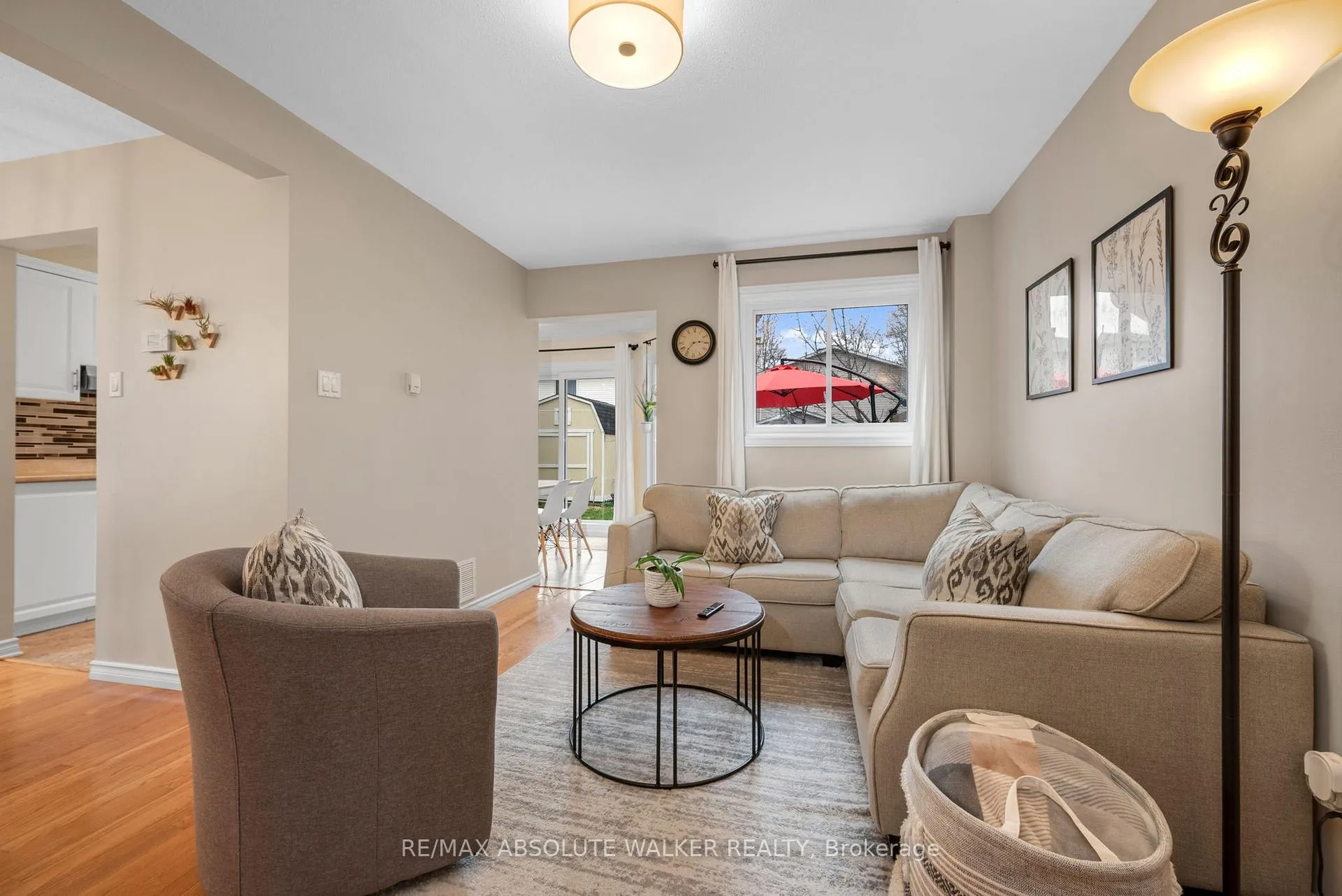Photo 5 of 671 Mathieu Way, Ottawa, Fallingbrook/Pineridge — HOMEH