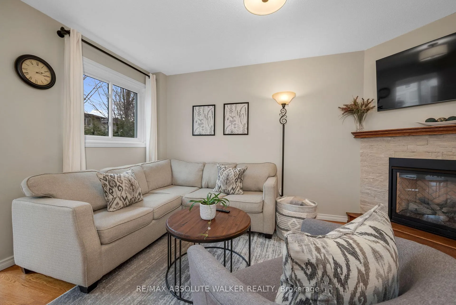 Photo 7 of 671 Mathieu Way, Ottawa, Fallingbrook/Pineridge — HOMEH
