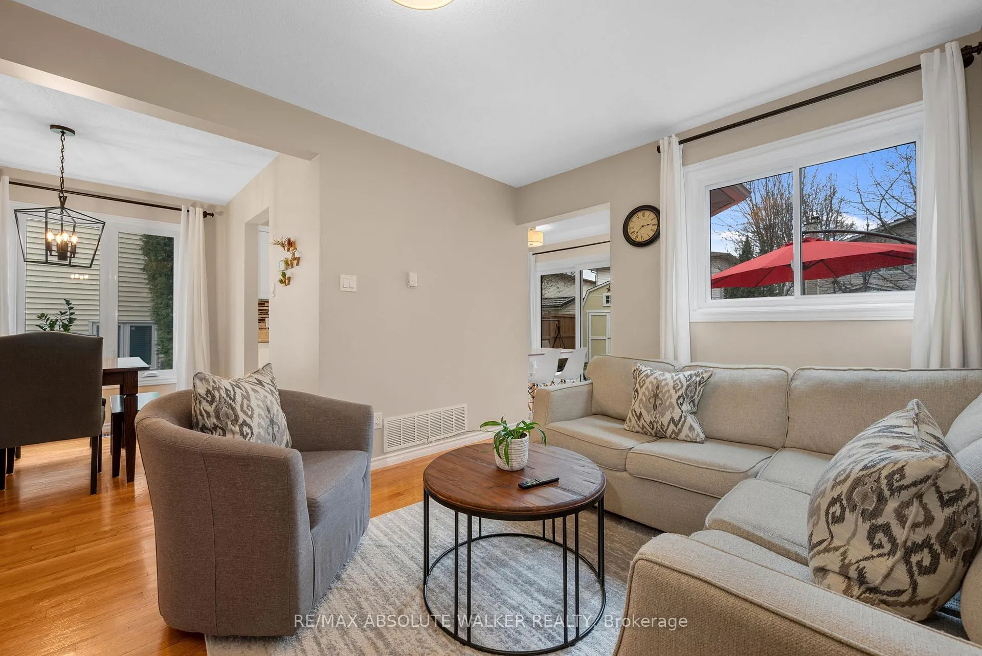 Photo 8 of 671 Mathieu Way, Ottawa, Fallingbrook/Pineridge — HOMEH