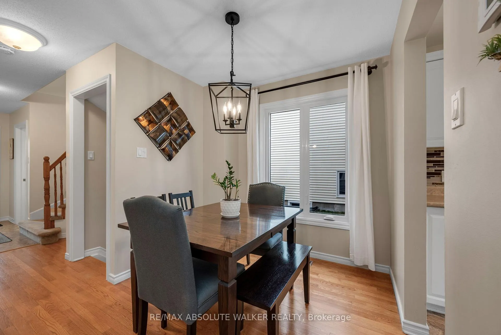 Photo 9 of 671 Mathieu Way, Ottawa, Fallingbrook/Pineridge — HOMEH