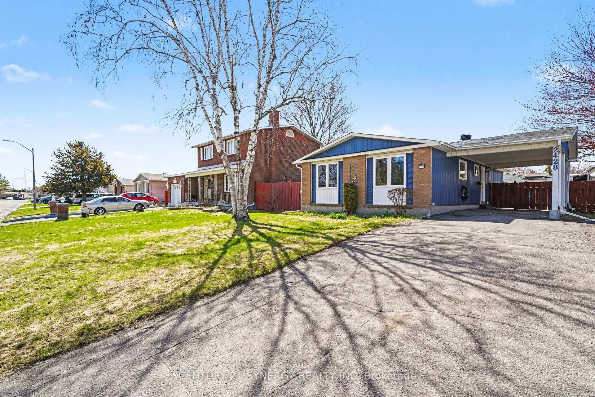 Photo 2 of 2428 Blackstone Crescent, Ottawa, Sheffield Glen/Industrial Park — HOMEH