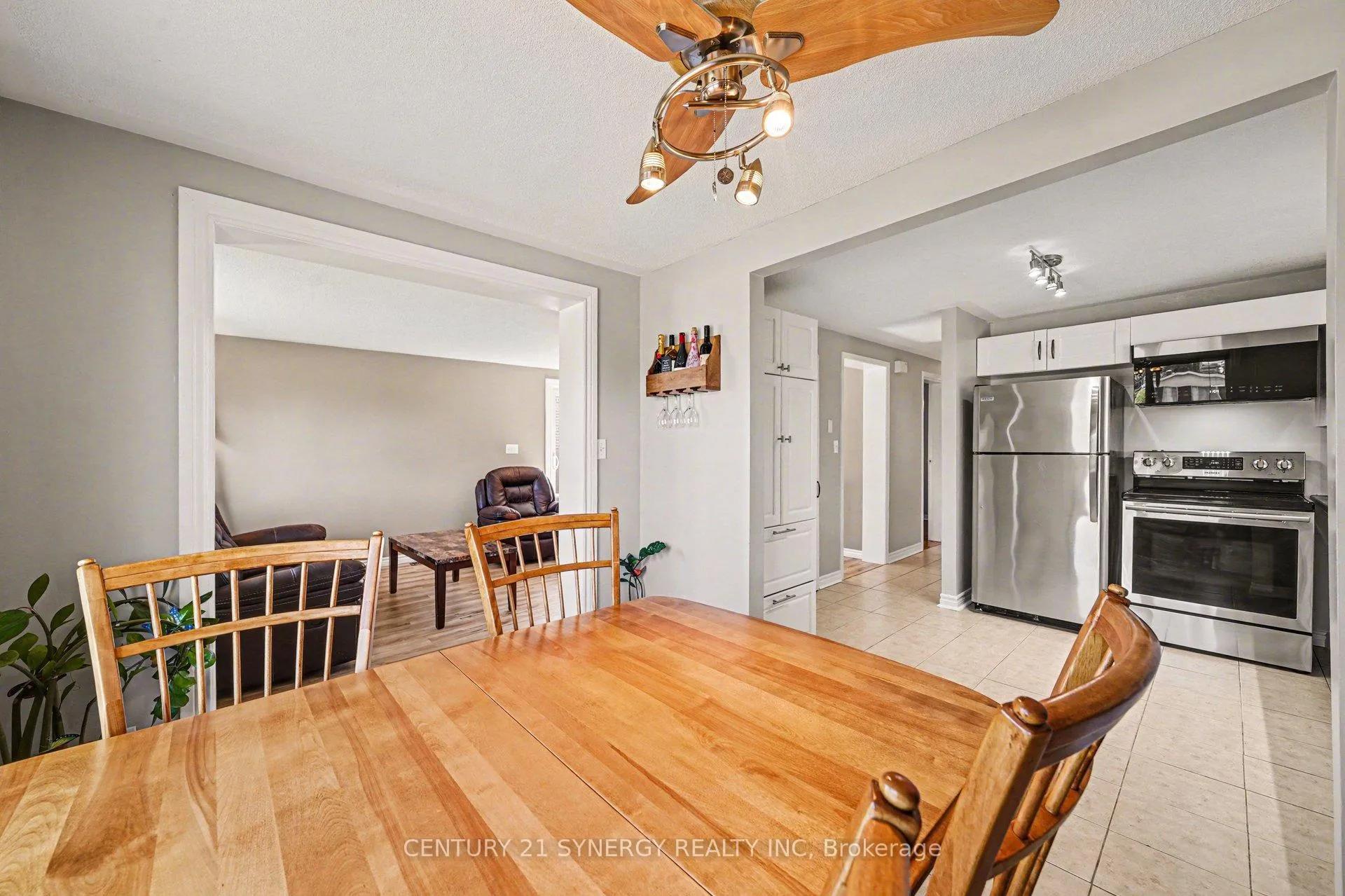 Photo 9 of 2428 Blackstone Crescent, Ottawa, Sheffield Glen/Industrial Park — HOMEH
