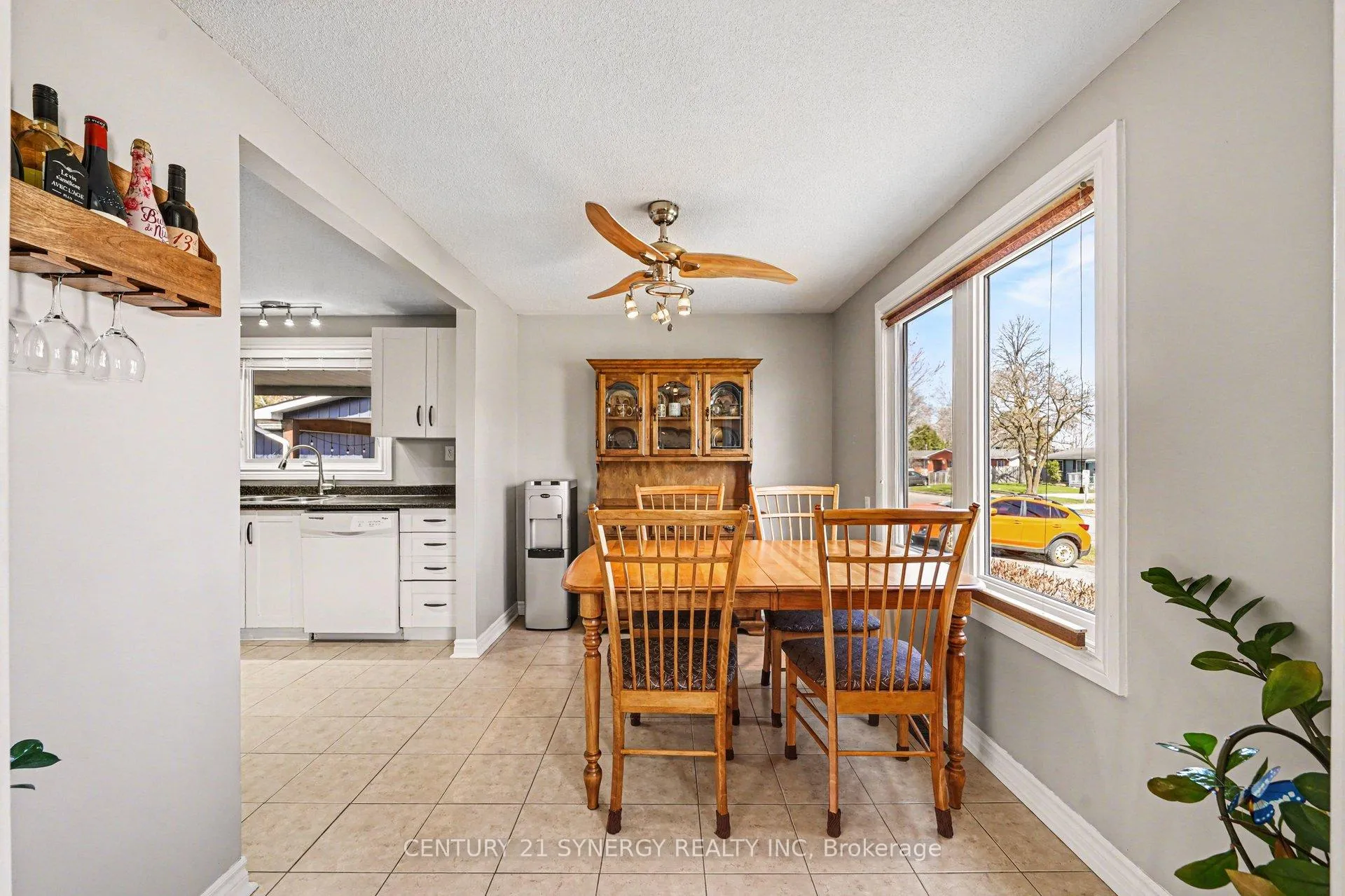 Photo 10 of 2428 Blackstone Crescent, Ottawa, Sheffield Glen/Industrial Park — HOMEH
