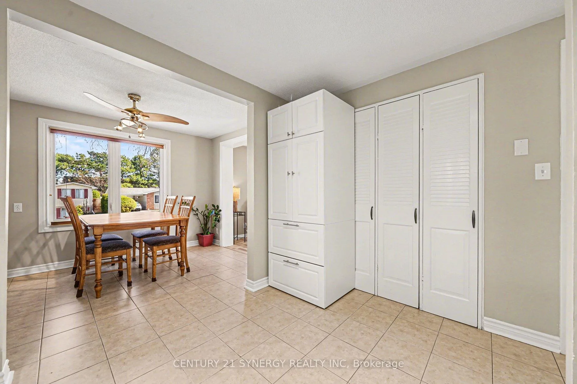 Photo 13 of 2428 Blackstone Crescent, Ottawa, Sheffield Glen/Industrial Park — HOMEH