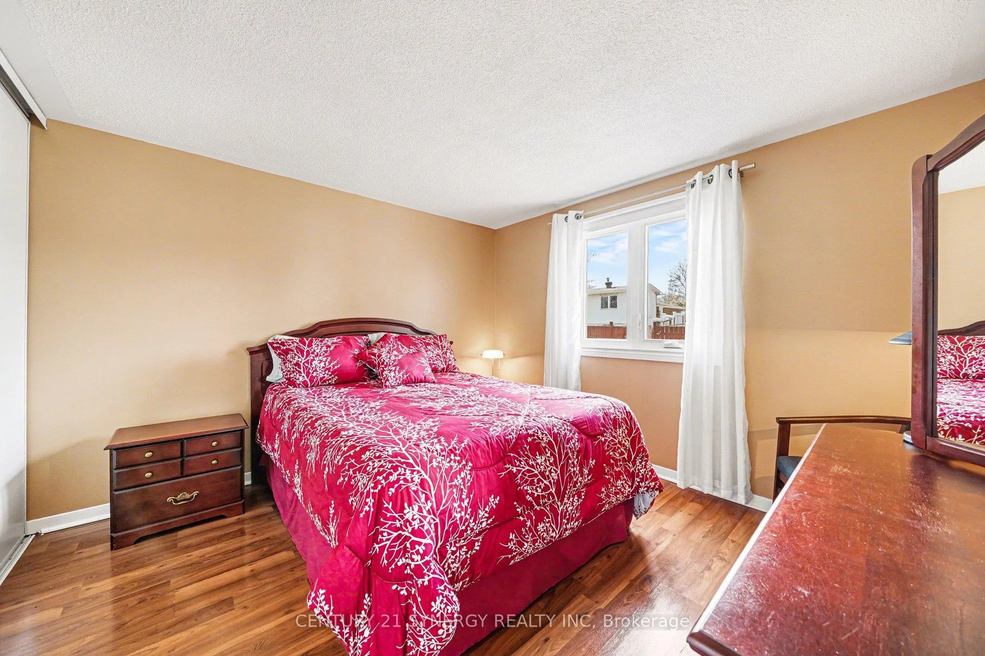 Photo 18 of 2428 Blackstone Crescent, Ottawa, Sheffield Glen/Industrial Park — HOMEH