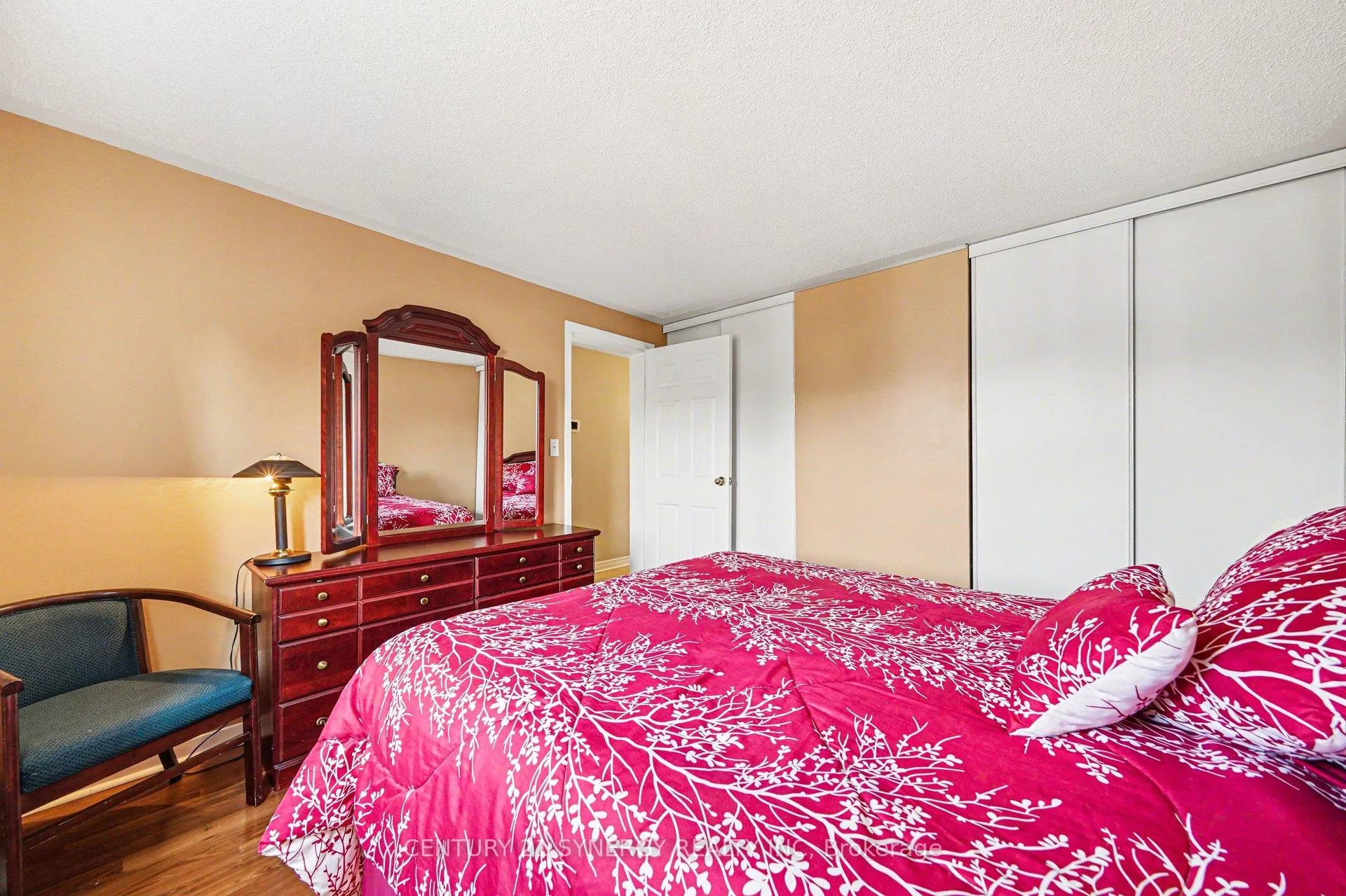 Photo 19 of 2428 Blackstone Crescent, Ottawa, Sheffield Glen/Industrial Park — HOMEH