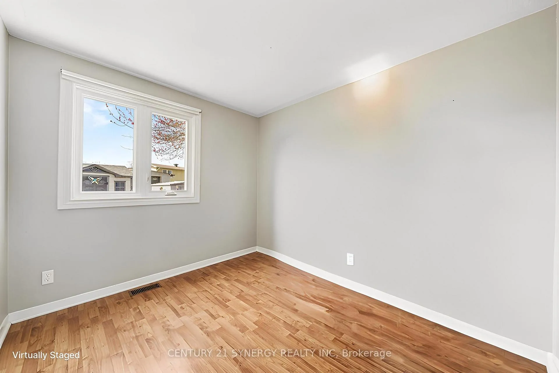 Photo 20 of 2428 Blackstone Crescent, Ottawa, Sheffield Glen/Industrial Park — HOMEH