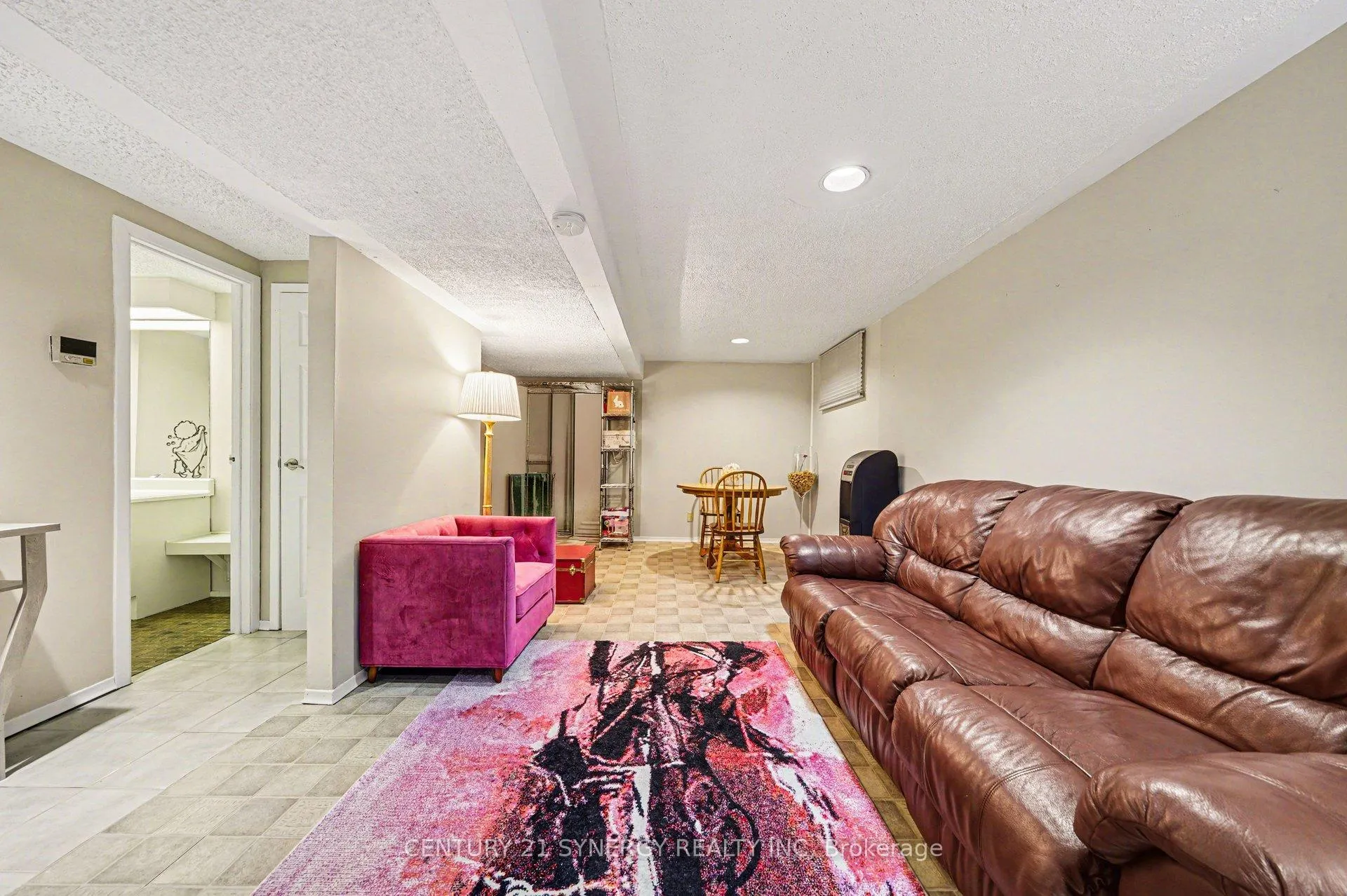 Photo 25 of 2428 Blackstone Crescent, Ottawa, Sheffield Glen/Industrial Park — HOMEH