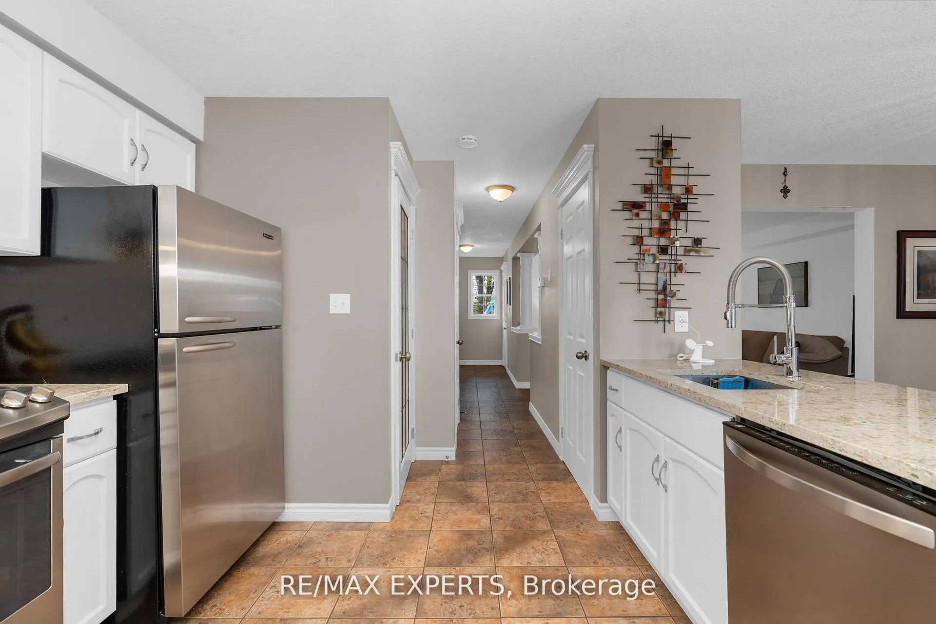 Photo 3 of 418 Main Street S, Guelph/Eramosa, Rockwood — HOMEH
