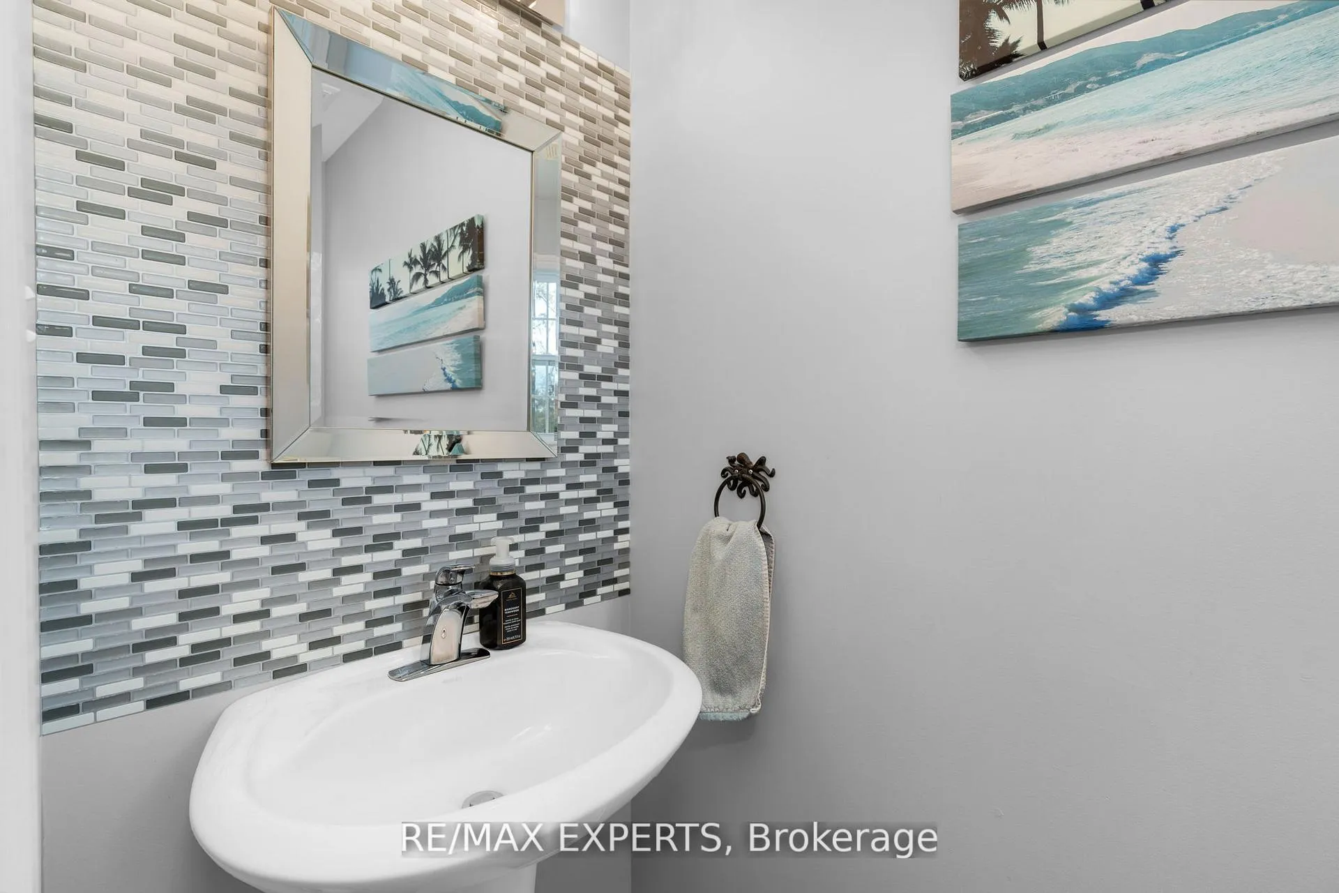 Photo 8 of 418 Main Street S, Guelph/Eramosa, Rockwood — HOMEH